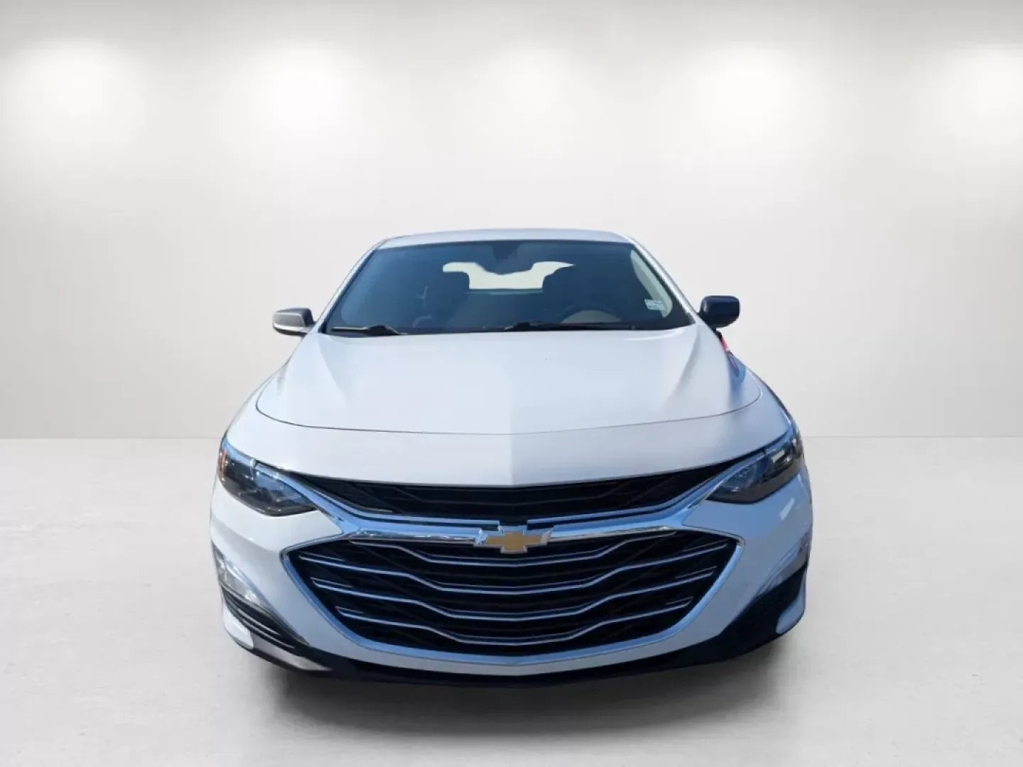 2021 /Dark Atmosphere/ Medium Ash Gray Chevrolet Malibu LS (1G1ZC5ST0MF) with an Other engine, located at 3959 U.S. 80 W, Phenix City, AL, 36870, (334) 297-4885, 32.469296, -85.135185 - **Elevate Your Everyday Commute with the 2021 Chevrolet Malibu LS**<br /> <br /> Are you looking for a reliable sedan that fits seamlessly into your busy lifestyle? Look no further than the 2021 Chevrolet Malibu LS, available now at Gils Auto in Phenix City, AL. Perfectly designed for daily commutes - Photo#2