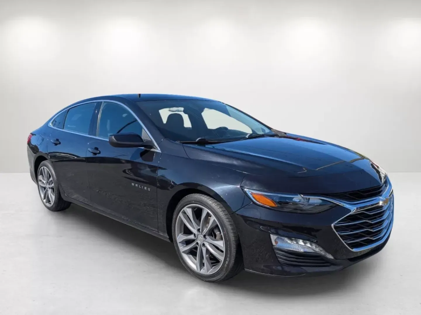 2021 /Jet Black Chevrolet Malibu LT (1G1ZD5ST7MF) with an Other engine, located at 3959 U.S. 80 W, Phenix City, AL, 36870, (334) 297-4885, 32.469296, -85.135185 - **Elevate Your Daily Drive with the 2021 Chevrolet Malibu LT - Your Perfect Commuter Companion!**<br /> <br /> Are you searching for a reliable sedan that fits seamlessly into your daily routine? Look no further than this stunning 2021 Chevrolet Malibu LT, available now at Gils Auto in Phenix City, - Photo#3