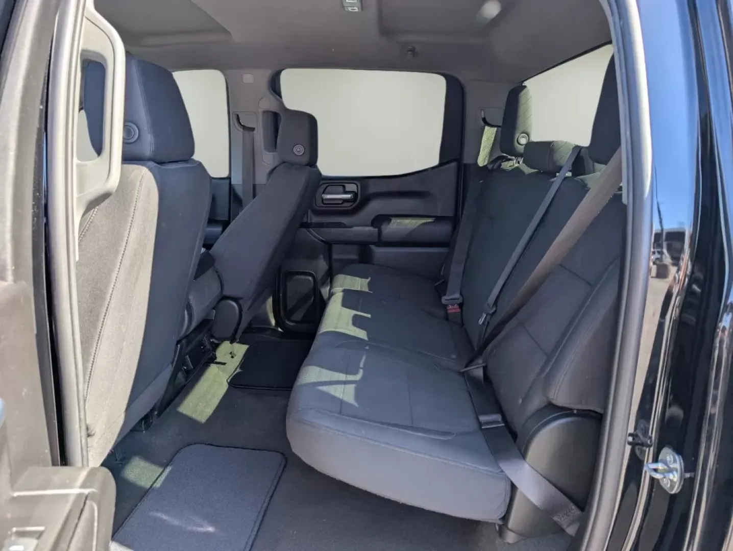 2021 /Jet Black Chevrolet Silverado 1500 Custom (1GCUYBEFXMZ) with an Other engine, located at 7000 Northlake Connector, Columbus, GA, 31904, (706) 987-8085, 32.524975, -84.978134 - Unleash your adventurous spirit with the 2021 Chevrolet Silverado 1500, an ideal companion whether you're navigating the daily grind or embarking on weekend getaways. Offering a perfect blend of rugged capability and modern technology, this pickup truck ensures comfort and performance, making it a t - Photo#10