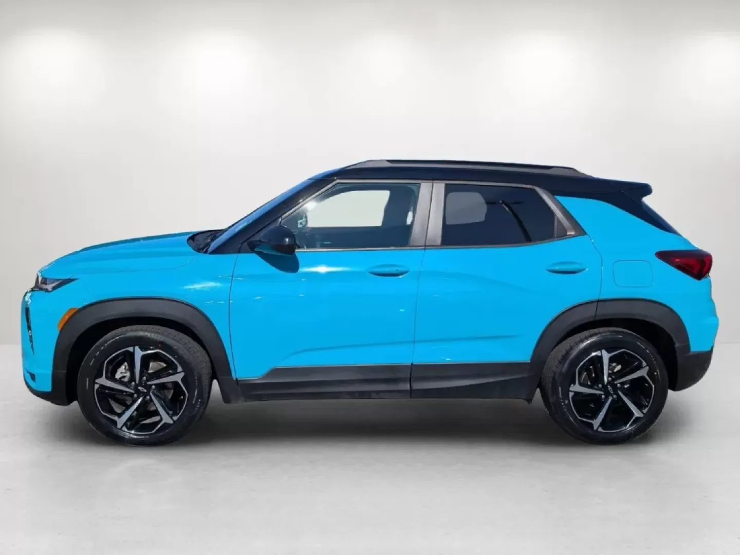 2021 /Jet Black with Red accents Chevrolet Trailblazer RS (KL79MTSL5MB) with an Other engine, located at 3959 U.S. 80 W, Phenix City, AL, 36870, (334) 297-4885, 32.469296, -85.135185 - **Explore Your Next Adventure with the 2021 Chevrolet Trailblazer RS at Gils Auto Phenix City!**<br /> <br /> Are you ready to elevate your family's road trips or daily commute? The 2021 Chevrolet Trailblazer RS is the perfect blend of versatility, style, and technology, making it an ideal companio - Photo#7