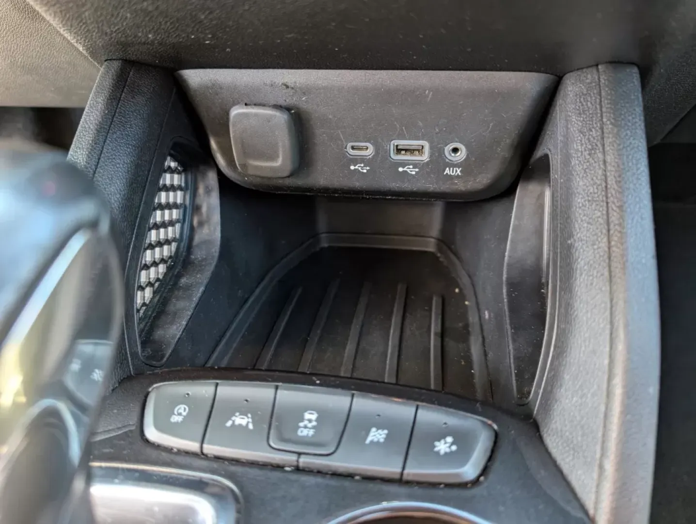 2021 /Jet Black with Red accents Chevrolet Trailblazer RS (KL79MTSL5MB) with an Other engine, located at 3959 U.S. 80 W, Phenix City, AL, 36870, (334) 297-4885, 32.469296, -85.135185 - **Explore Your Next Adventure with the 2021 Chevrolet Trailblazer RS at Gils Auto Phenix City!**<br /> <br /> Are you ready to elevate your family's road trips or daily commute? The 2021 Chevrolet Trailblazer RS is the perfect blend of versatility, style, and technology, making it an ideal companio - Photo#14