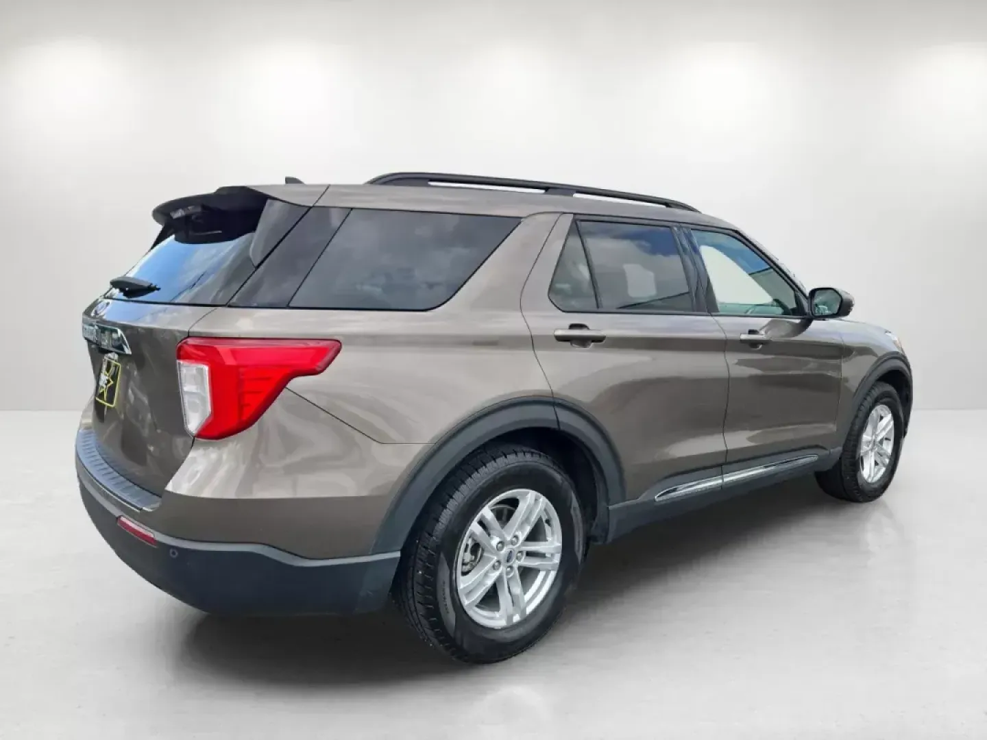2021 Ford Explorer XLT (1FMSK7DH2MG) with an Other engine, located at 7000 Northlake Connector, Columbus, GA, 31904, (706) 987-8085, 32.524975, -84.978134 - ### Discover Your Next Adventure: 2021 Ford Explorer XLT at Gils Auto - Columbus #2<br /> <br /> Are you ready to elevate your family outings, weekend getaways, or daily commutes? The 2021 Ford Explorer XLT is the perfect SUV for those seeking a blend of comfort, performance, and versatility. With i - Photo#4
