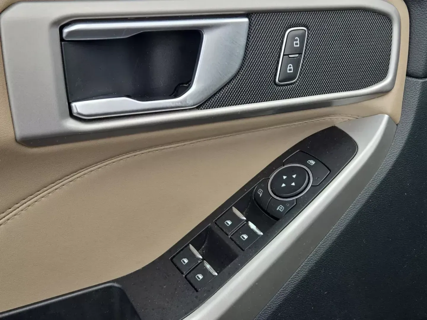 2021 Ford Explorer XLT (1FMSK7DH2MG) with an Other engine, located at 7000 Northlake Connector, Columbus, GA, 31904, (706) 987-8085, 32.524975, -84.978134 - ### Discover Your Next Adventure: 2021 Ford Explorer XLT at Gils Auto - Columbus #2<br /> <br /> Are you ready to elevate your family outings, weekend getaways, or daily commutes? The 2021 Ford Explorer XLT is the perfect SUV for those seeking a blend of comfort, performance, and versatility. With i - Photo#10