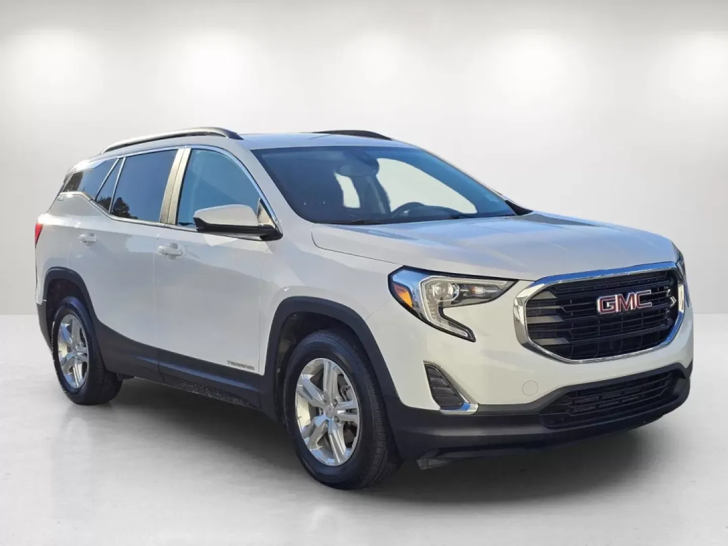 2021 /Jet Black GMC Terrain SLE (3GKALMEV8ML) with an Other engine, located at 7000 Northlake Connector, Columbus, GA, 31904, (706) 987-8085, 32.524975, -84.978134 - **Experience the Perfect Blend of Comfort and Capability with the 2021 GMC Terrain SLE at Gils Auto - Phenix City**<br /> <br /> Are you searching for a versatile SUV that can seamlessly adapt to your busy lifestyle? Look no further than the 2021 GMC Terrain SLE, available now at Gils Auto in Phenix - Photo#2