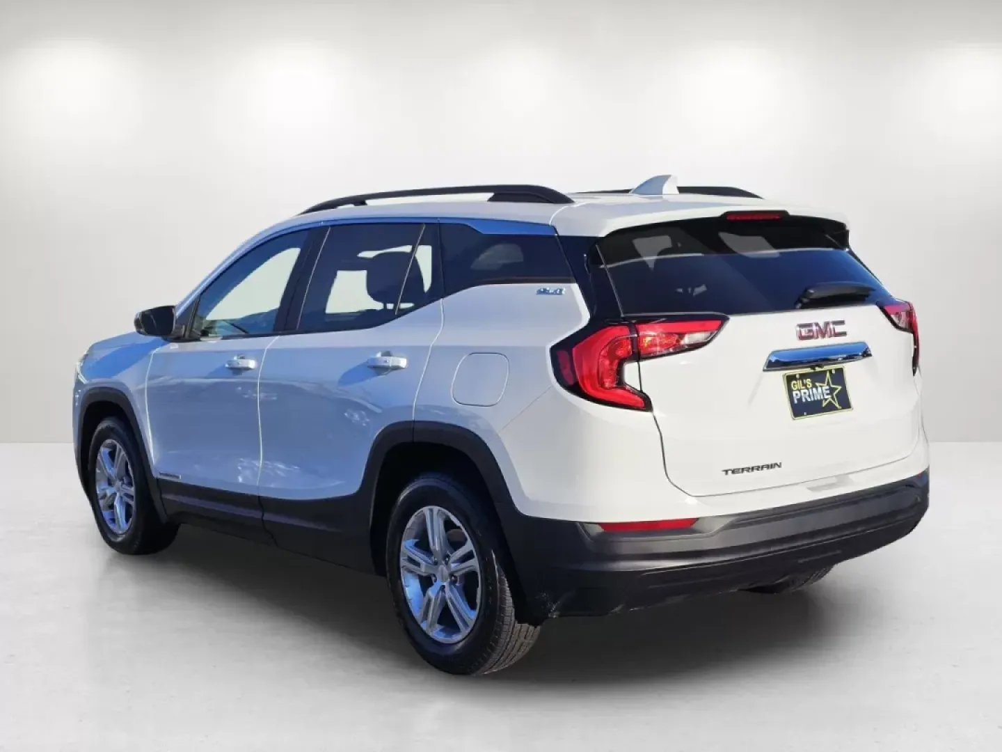 2021 /Jet Black GMC Terrain SLE (3GKALMEV8ML) with an Other engine, located at 7000 Northlake Connector, Columbus, GA, 31904, (706) 987-8085, 32.524975, -84.978134 - **Experience the Perfect Blend of Comfort and Capability with the 2021 GMC Terrain SLE at Gils Auto - Phenix City**<br /> <br /> Are you searching for a versatile SUV that can seamlessly adapt to your busy lifestyle? Look no further than the 2021 GMC Terrain SLE, available now at Gils Auto in Phenix - Photo#6