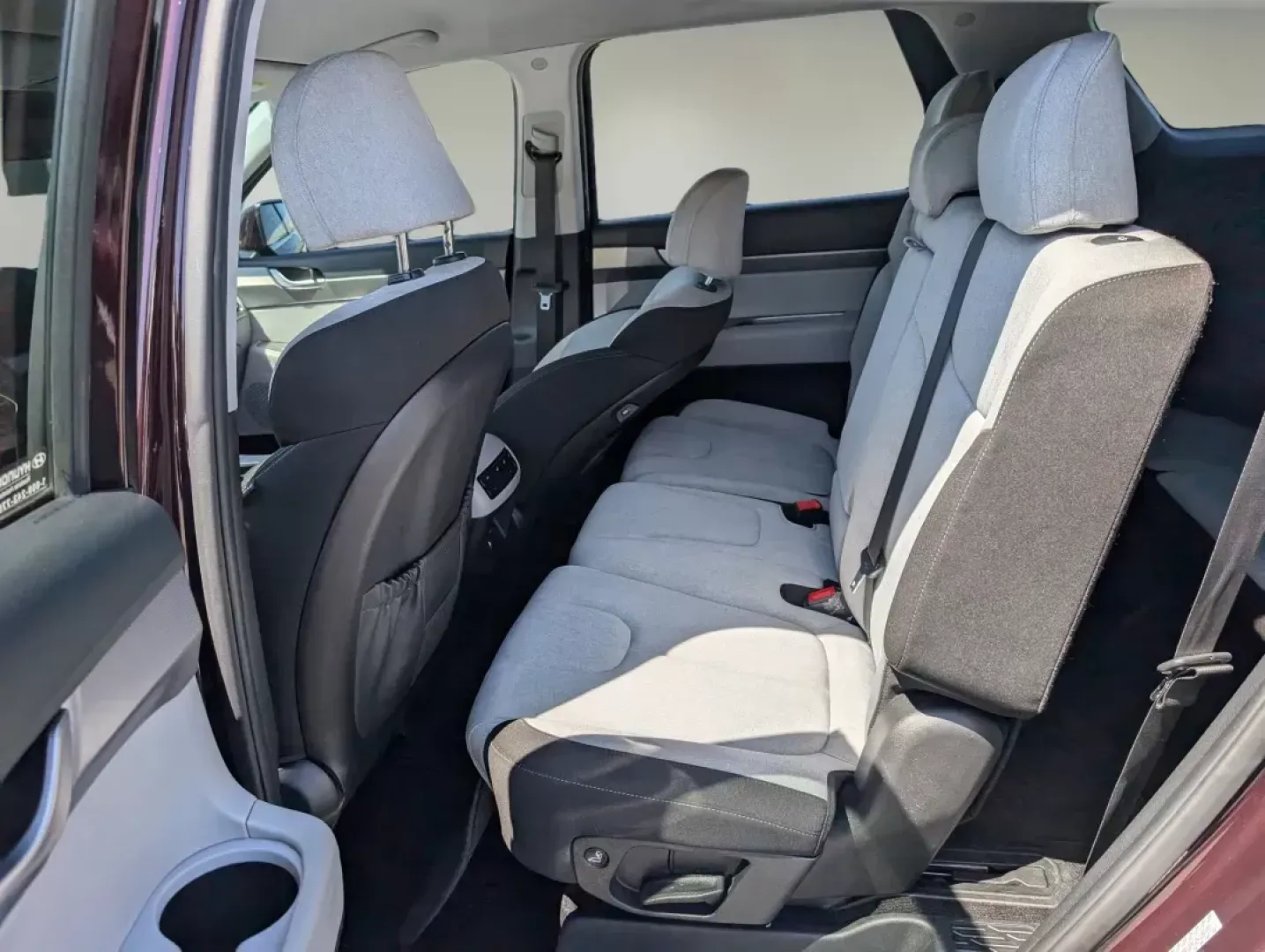 2021 /Gray Hyundai Palisade SE (KM8R1DHE1MU) with an Other engine, located at 5115 14th Ave., Columbus, GA, 31904, (706) 323-0345, 32.511494, -84.971046 - **Drive Your Next Adventure in Style with the 2021 Hyundai Palisade SE!**<br /> <br /> Are you ready to elevate your family road trips or weekend getaways? The 2021 Hyundai Palisade SE is the SUV that combines style, comfort, and practicality, making it the perfect choice for growing families and ad - Photo#10