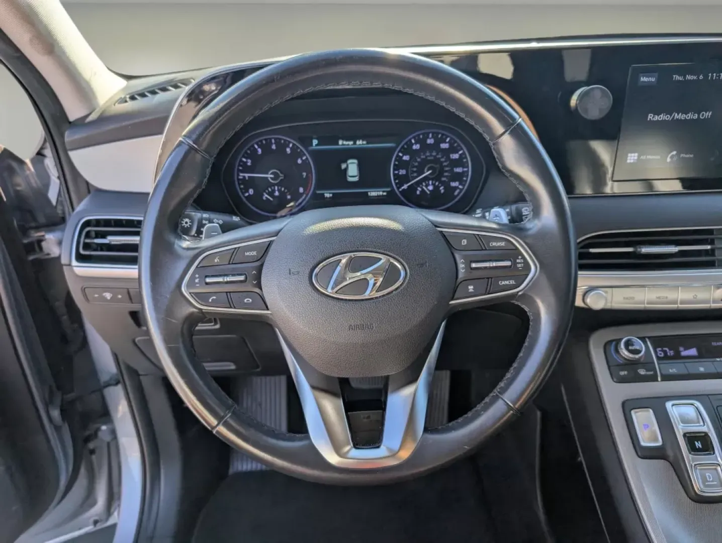 2021 /Black Hyundai Palisade SEL (KM8R34HE9MU) with an Other engine, located at 804 22nd Ave, Phenix City, AL, 36870, (334) 297-1860, 32.484749, -85.024475 - **Drive Your Family Adventures with the 2021 Hyundai Palisade SEL!** <br /> <br /> If you're looking for an SUV that combines luxury, space, and reliability, the 2021 Hyundai Palisade SEL is the perfect choice for growing families or anyone who craves comfortable commuting and weekend road trips. T - Photo#16