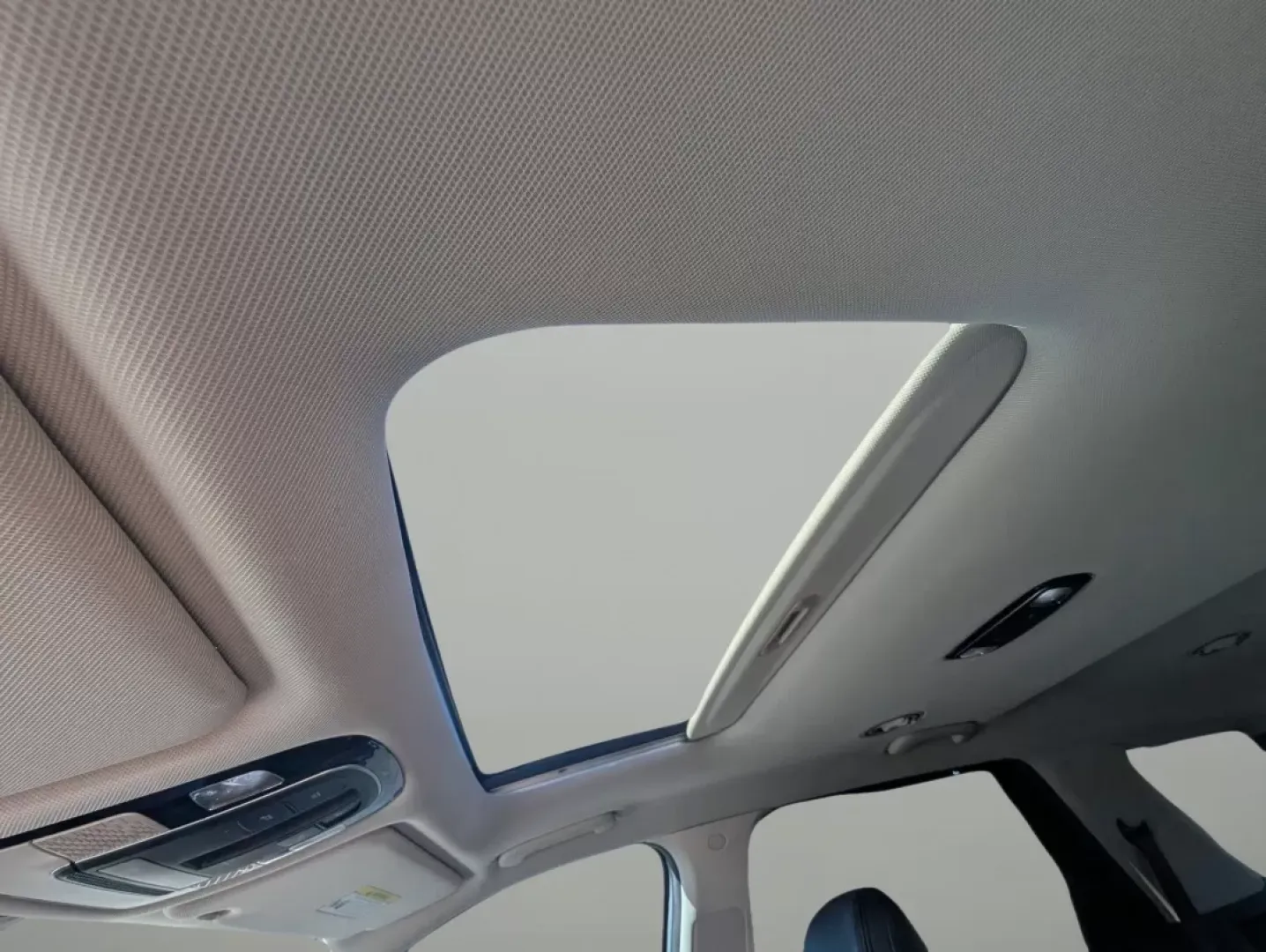 2021 /Black Hyundai Palisade SEL (KM8R34HE9MU) with an Other engine, located at 804 22nd Ave, Phenix City, AL, 36870, (334) 297-1860, 32.484749, -85.024475 - **Drive Your Family Adventures with the 2021 Hyundai Palisade SEL!** <br /> <br /> If you're looking for an SUV that combines luxury, space, and reliability, the 2021 Hyundai Palisade SEL is the perfect choice for growing families or anyone who craves comfortable commuting and weekend road trips. T - Photo#17