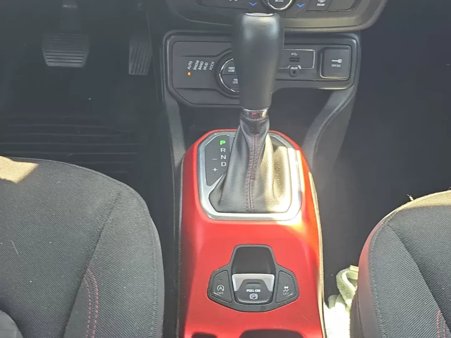 2021 /Black Jeep Renegade Trailhawk (ZACNJDC14MP) with an Intercooled Turbo Premium Unleaded I-4 1.3 L/81 engine, 9-Speed Automatic w/OD transmission, located at 521 Old Farm Lane Rd, Prattville, AL, 36066, (334) 325-1505, 32.482460, -86.416367 - 2021 Jeep Renegade Trailhawk - Photo#12