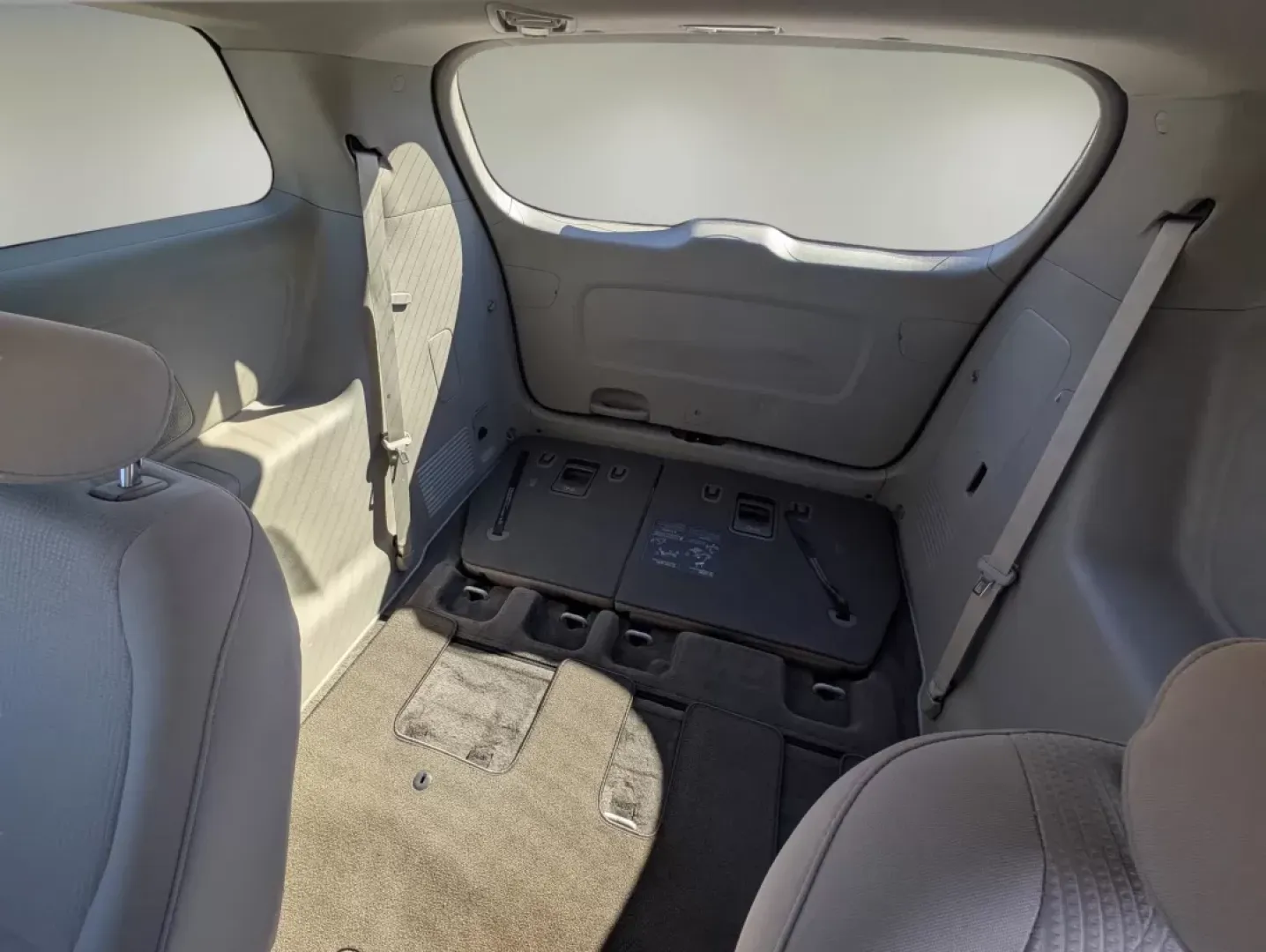 2021 /Gray Kia Sedona LX (KNDMB5C10M6) with an Other engine, located at 3959 U.S. 80 W, Phenix City, AL, 36870, (334) 297-4885, 32.469296, -85.135185 - ### Experience Family Adventures with the 2021 Kia Sedona at Gils Auto!<br /> <br /> Looking for the perfect vehicle to accommodate your growing family or make your daily commutes a breeze? Look no further than the 2021 Kia Sedona, available now at Gils Auto in Phenix City, AL! Located conveniently - Photo#12