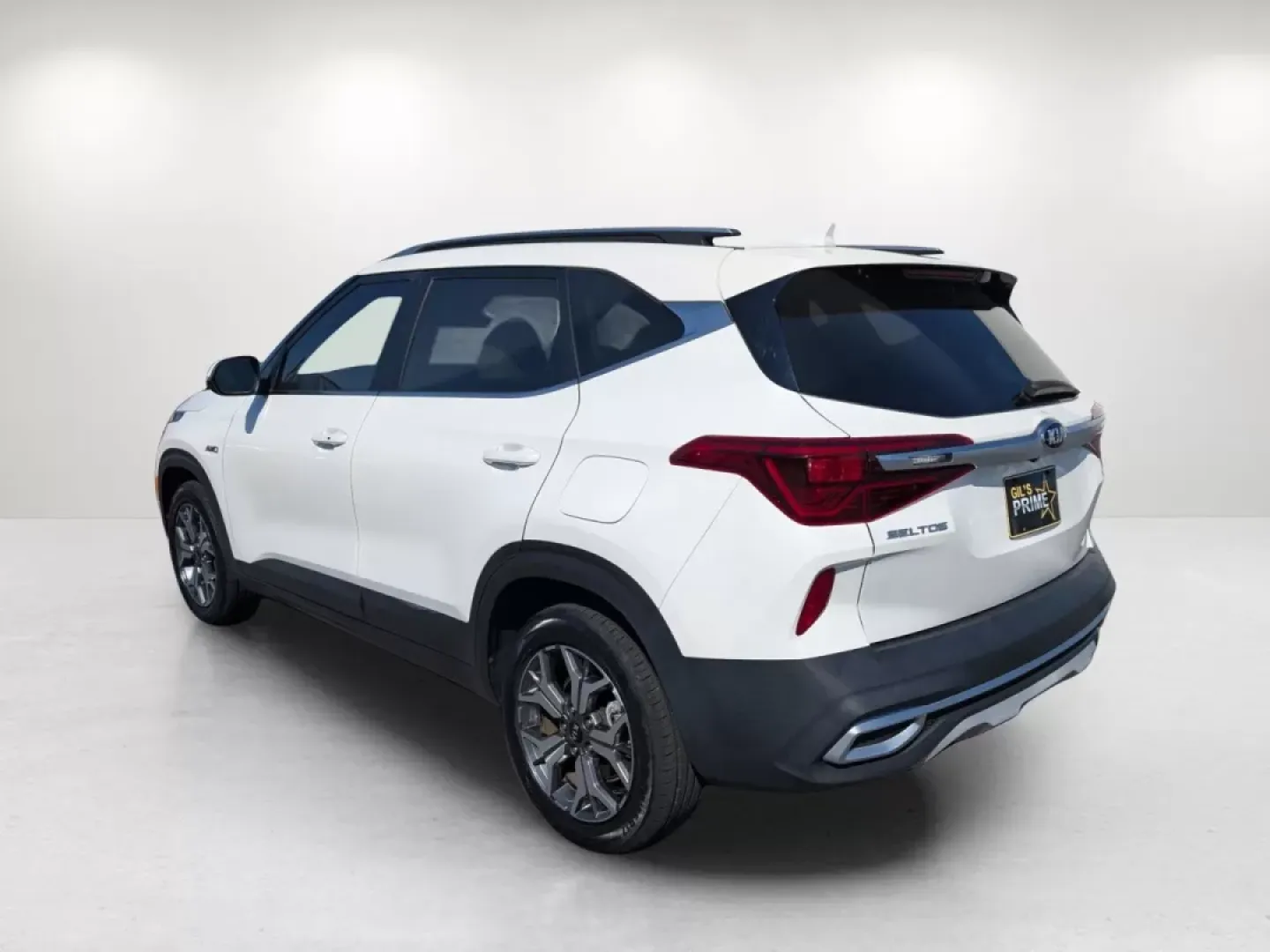 2021 /Black Kia Seltos EX (KNDERCAAXM7) with an Other engine, located at 1430 Gateway Drive, Opelika, AL, 36801, (334) 239-0944, 32.637871, -85.409790 - **Adventure Awaits with the 2021 Kia Seltos EX! Your Family-Friendly SUV Awaits!**<br /> <br /> Are you ready to elevate your driving experience? Whether you're navigating the bustling streets of Phenix City or embarking on weekend getaways, the 2021 Kia Seltos EX is the ideal SUV for those who crav - Photo#6