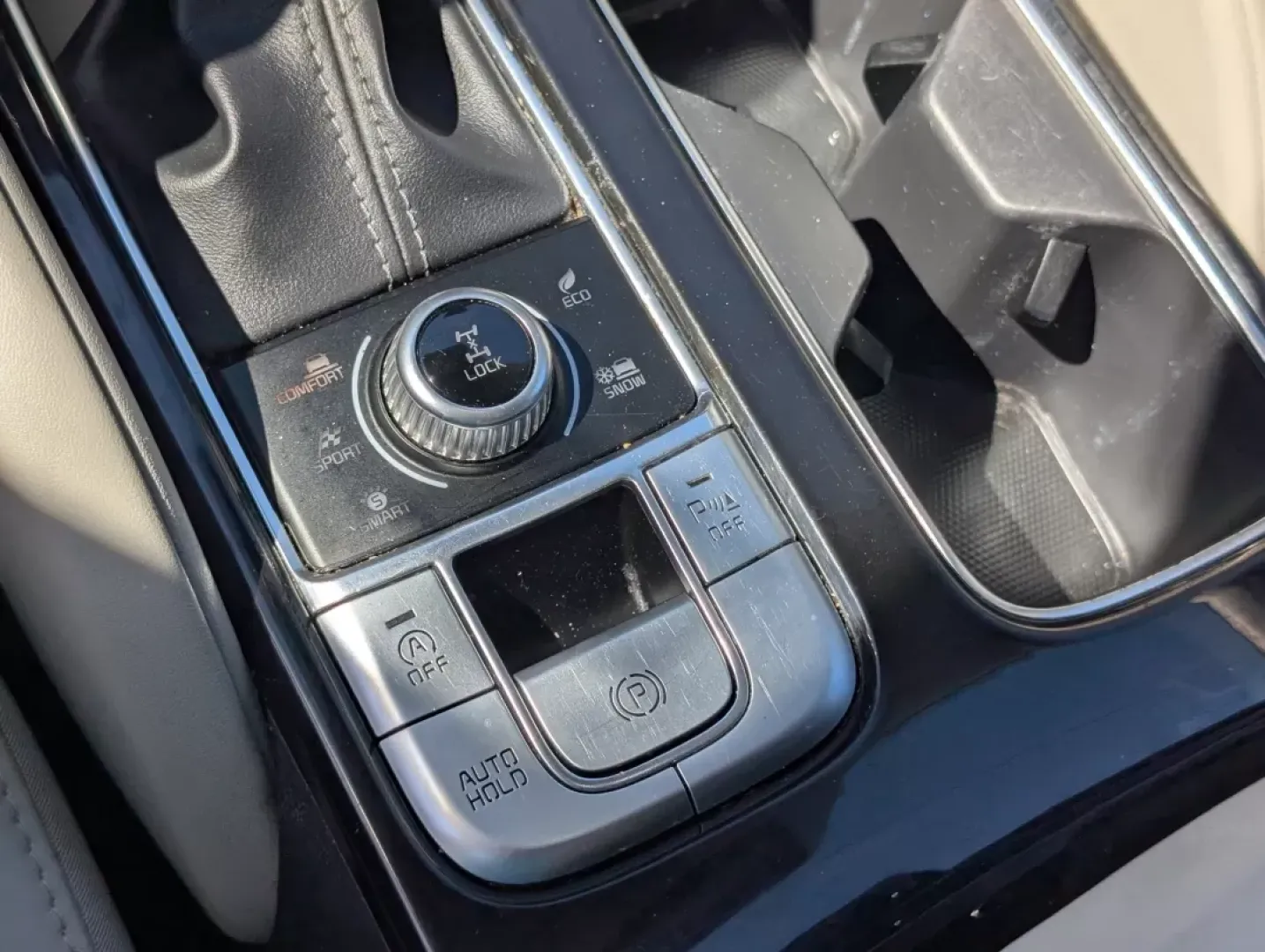 2021 /Gray Kia Telluride S (5XYP6DHC1MG) with an Other engine, located at 521 Old Farm Lane Rd, Prattville, AL, 36066, (334) 325-1505, 32.482460, -86.416367 - **Discover Your Next Adventure with the 2021 Kia Telluride S at Gils Auto in Phenix City, AL!**<br /> <br /> Are you ready to elevate your family road trips, weekend getaways, or daily commutes? The 2021 Kia Telluride S is the perfect companion for anyone seeking a blend of style, space, and advance - Photo#15