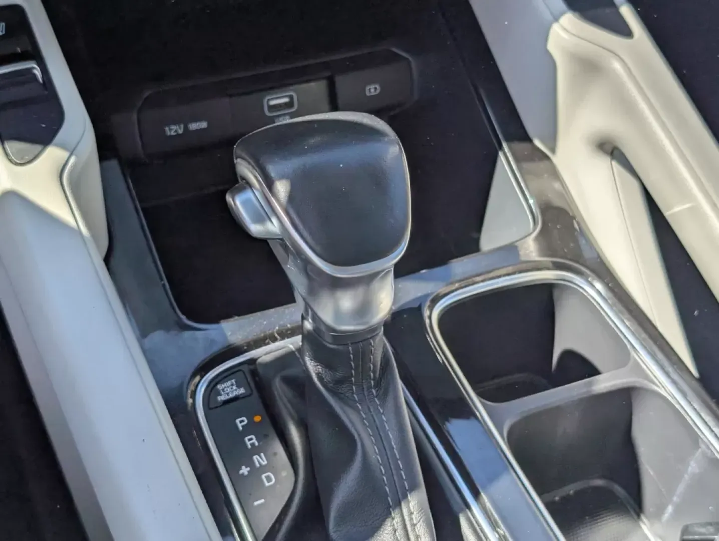 2021 /Gray Kia Telluride S (5XYP6DHC1MG) with an Other engine, located at 521 Old Farm Lane Rd, Prattville, AL, 36066, (334) 325-1505, 32.482460, -86.416367 - **Discover Your Next Adventure with the 2021 Kia Telluride S at Gils Auto in Phenix City, AL!**<br /> <br /> Are you ready to elevate your family road trips, weekend getaways, or daily commutes? The 2021 Kia Telluride S is the perfect companion for anyone seeking a blend of style, space, and advance - Photo#16