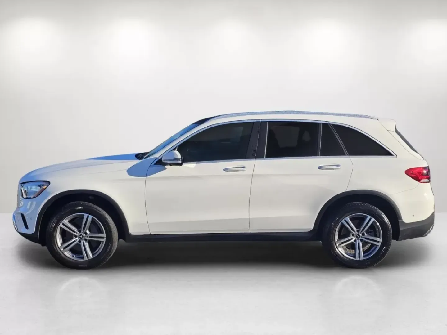 2021 Mercedes-Benz GLC GLC 300 (W1N0G8DB9MV) with an Other engine, located at 5115 14th Ave., Columbus, GA, 31904, (706) 323-0345, 32.511494, -84.971046 - ### Adventure Awaits with the 2021 Mercedes-Benz GLC 300 at Gils Auto!<br /> <br /> Are you ready to elevate your driving experience? Whether you're navigating the bustling streets of Phenix City, AL, commuting to work, or taking weekend road trips with family and friends, the 2021 Mercedes-Benz GLC - Photo#6
