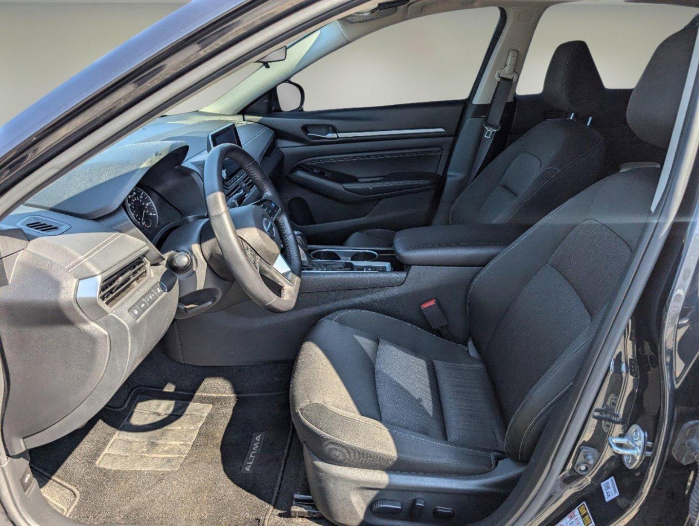 2021 /Charcoal Nissan Altima 2.5 SV (1N4BL4DVXMN) with an Regular Unleaded I-4 2.5 L/152 engine, 1-Speed CVT w/OD transmission, located at 7000 Northlake Connector, Columbus, GA, 31904, (706) 987-8085, 32.524975, -84.978134 - 2021 Nissan Altima 2.5 SV - Photo#9