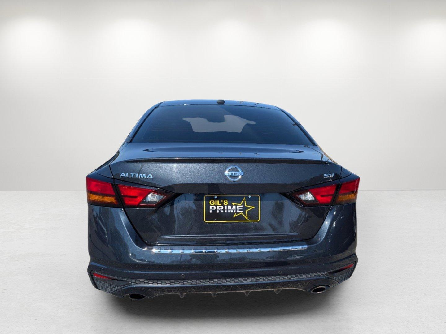 2021 /Charcoal Nissan Altima 2.5 SV (1N4BL4DVXMN) with an Regular Unleaded I-4 2.5 L/152 engine, 1-Speed CVT w/OD transmission, located at 7000 Northlake Connector, Columbus, GA, 31904, (706) 987-8085, 32.524975, -84.978134 - 2021 Nissan Altima 2.5 SV - Photo#5
