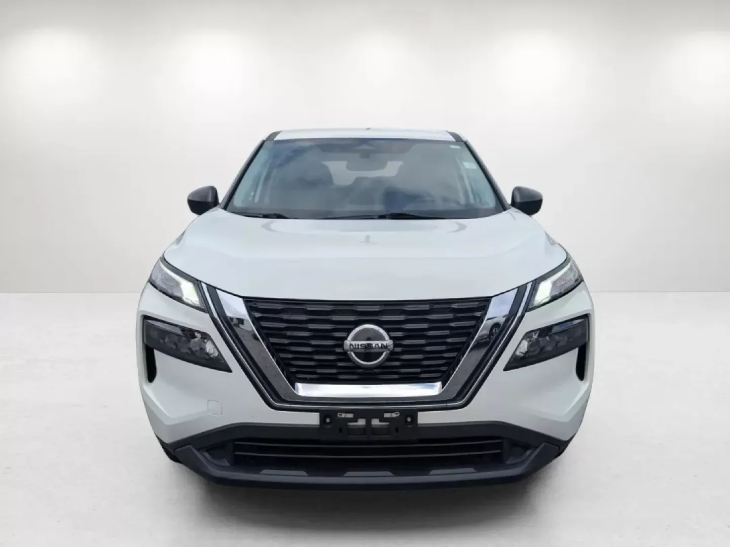 2021 /Charcoal Nissan Rogue S (5N1AT3AB5MC) with an Other engine, located at 1430 Gateway Drive, Opelika, AL, 36801, (334) 239-0944, 32.637871, -85.409790 - Experience the freedom of adventure with the 2021 Nissan Rogue S, available now at Gils Auto in Phenix City, AL. This versatile all-wheel-drive SUV is perfect for families on the go or anyone looking to explore the beautiful surroundings of Phenix City. Whether you're making memories on weekend geta - Photo#2