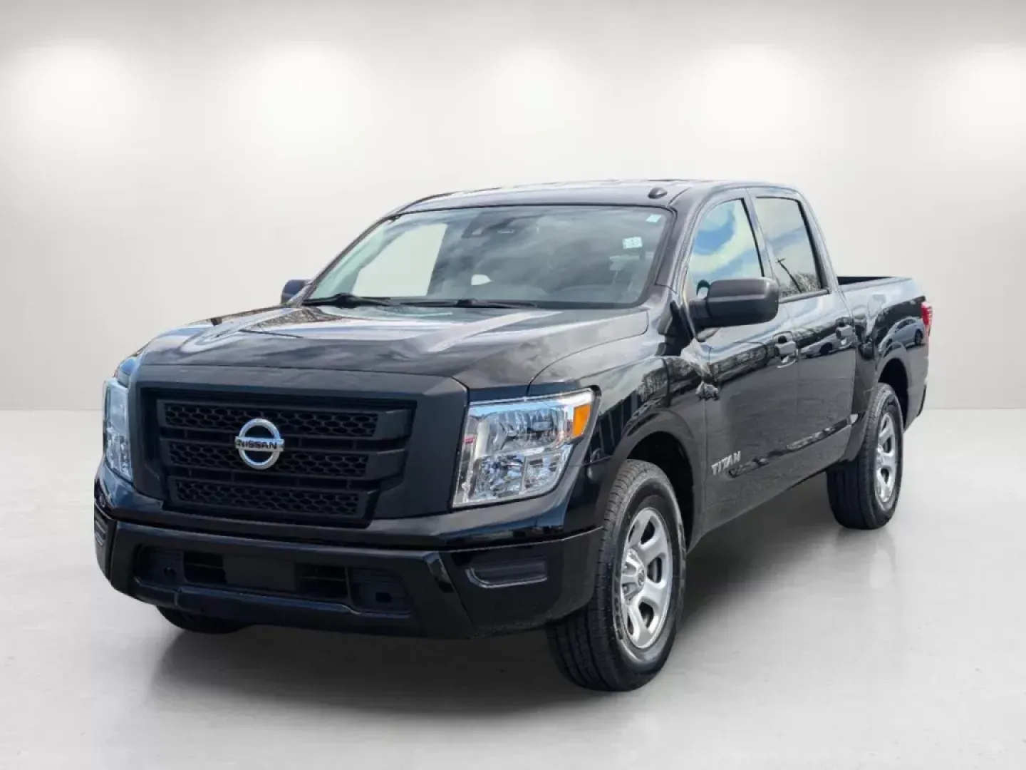 2021 /Black Nissan Titan S (1N6AA1EE4MN) with an Premium Unleaded V-8 5.6 L/339 engine, 9-Speed Automatic w/OD transmission, located at 3959 U.S. 80 W, Phenix City, AL, 36870, (334) 297-4885, 32.469296, -85.135185 - 2021 Nissan Titan S - Photo#1