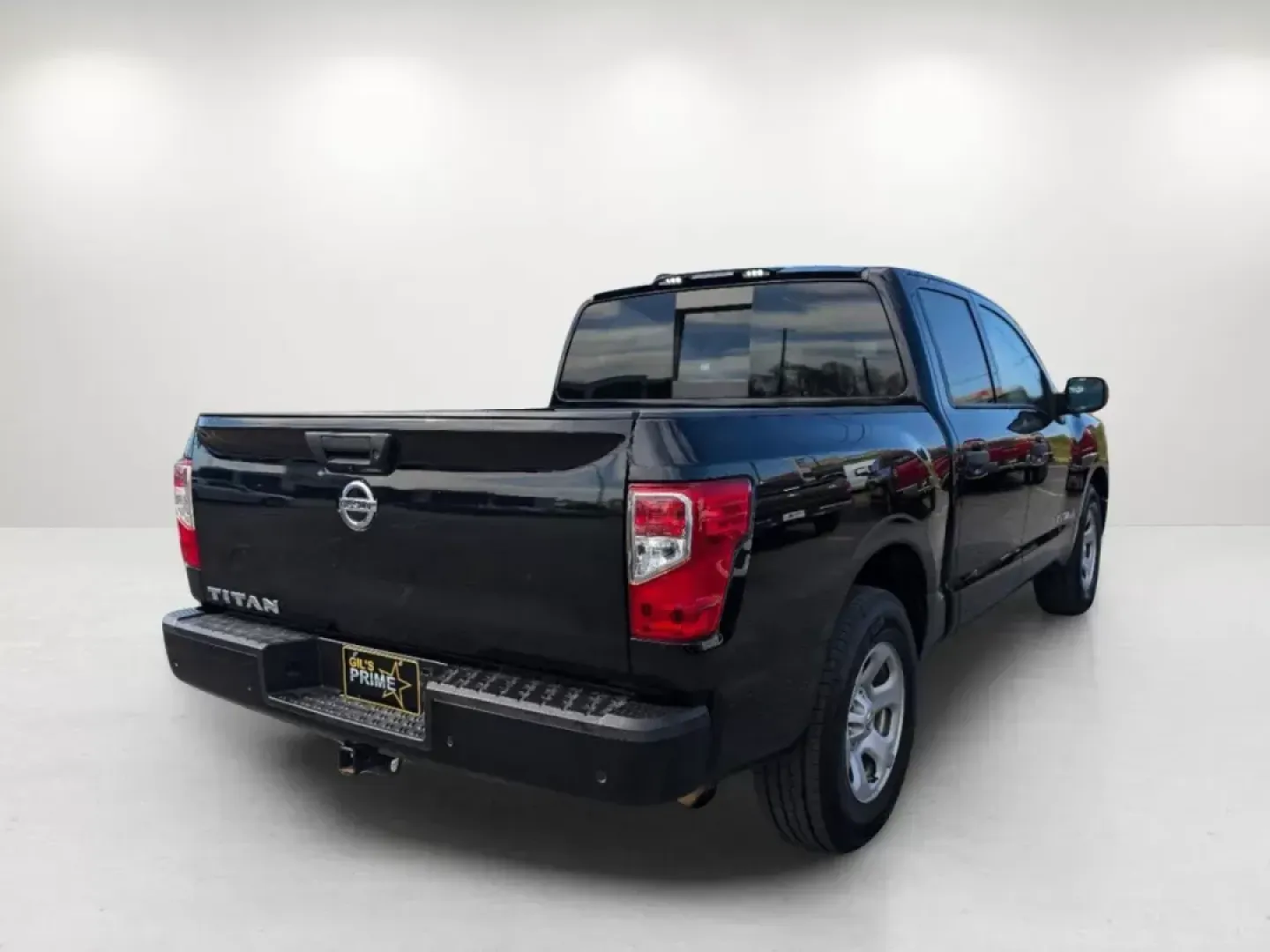2021 /Black Nissan Titan S (1N6AA1EE4MN) with an Premium Unleaded V-8 5.6 L/339 engine, 9-Speed Automatic w/OD transmission, located at 3959 U.S. 80 W, Phenix City, AL, 36870, (334) 297-4885, 32.469296, -85.135185 - 2021 Nissan Titan S - Photo#5