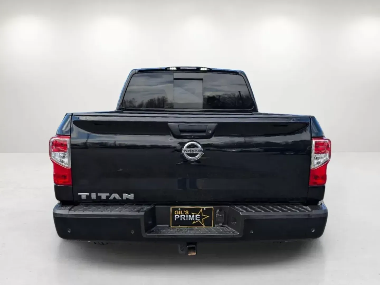 2021 /Black Nissan Titan S (1N6AA1EE4MN) with an Premium Unleaded V-8 5.6 L/339 engine, 9-Speed Automatic w/OD transmission, located at 3959 U.S. 80 W, Phenix City, AL, 36870, (334) 297-4885, 32.469296, -85.135185 - 2021 Nissan Titan S - Photo#6