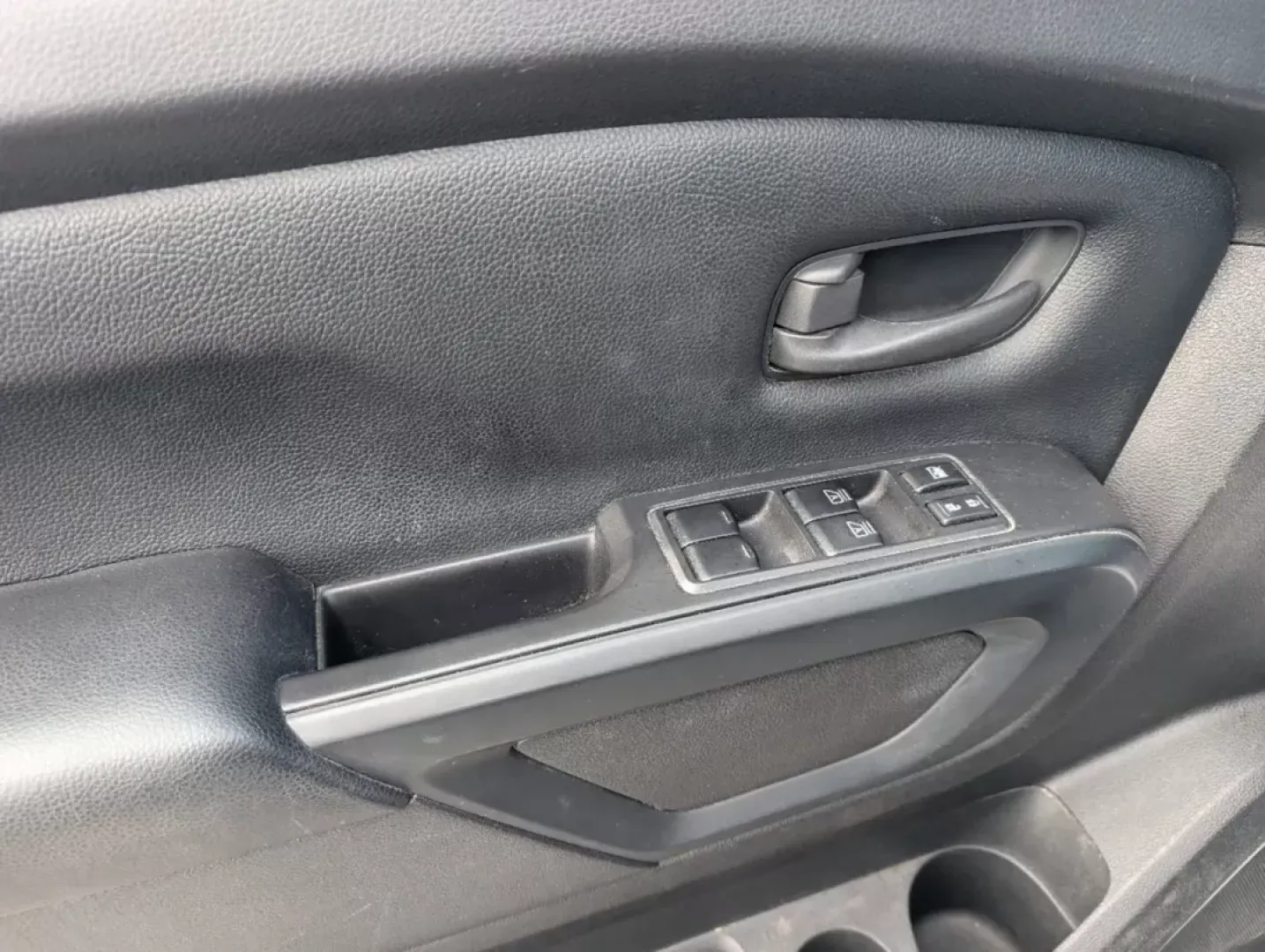 2021 /Black Nissan Titan S (1N6AA1EE4MN) with an Premium Unleaded V-8 5.6 L/339 engine, 9-Speed Automatic w/OD transmission, located at 3959 U.S. 80 W, Phenix City, AL, 36870, (334) 297-4885, 32.469296, -85.135185 - 2021 Nissan Titan S - Photo#9