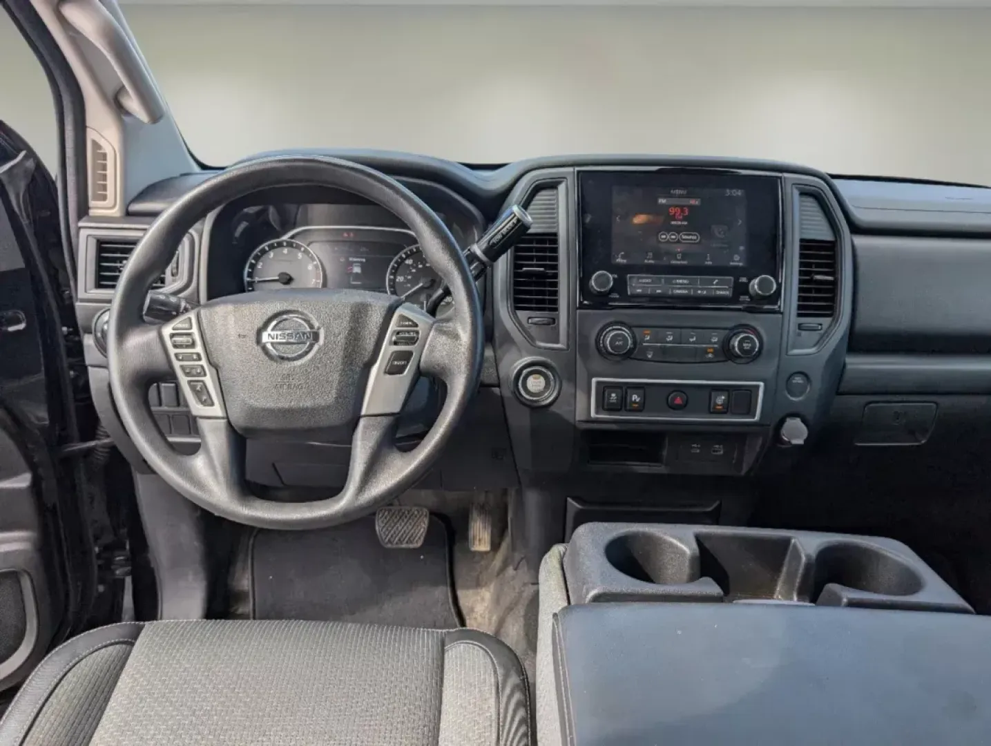 2021 /Black Nissan Titan S (1N6AA1EE4MN) with an Premium Unleaded V-8 5.6 L/339 engine, 9-Speed Automatic w/OD transmission, located at 3959 U.S. 80 W, Phenix City, AL, 36870, (334) 297-4885, 32.469296, -85.135185 - 2021 Nissan Titan S - Photo#12