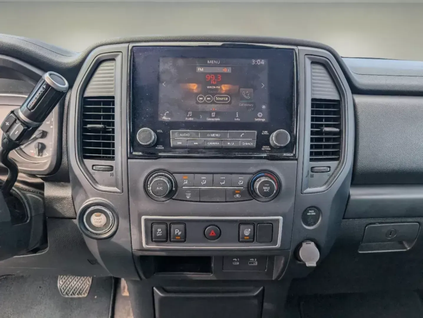 2021 /Black Nissan Titan S (1N6AA1EE4MN) with an Premium Unleaded V-8 5.6 L/339 engine, 9-Speed Automatic w/OD transmission, located at 3959 U.S. 80 W, Phenix City, AL, 36870, (334) 297-4885, 32.469296, -85.135185 - 2021 Nissan Titan S - Photo#16