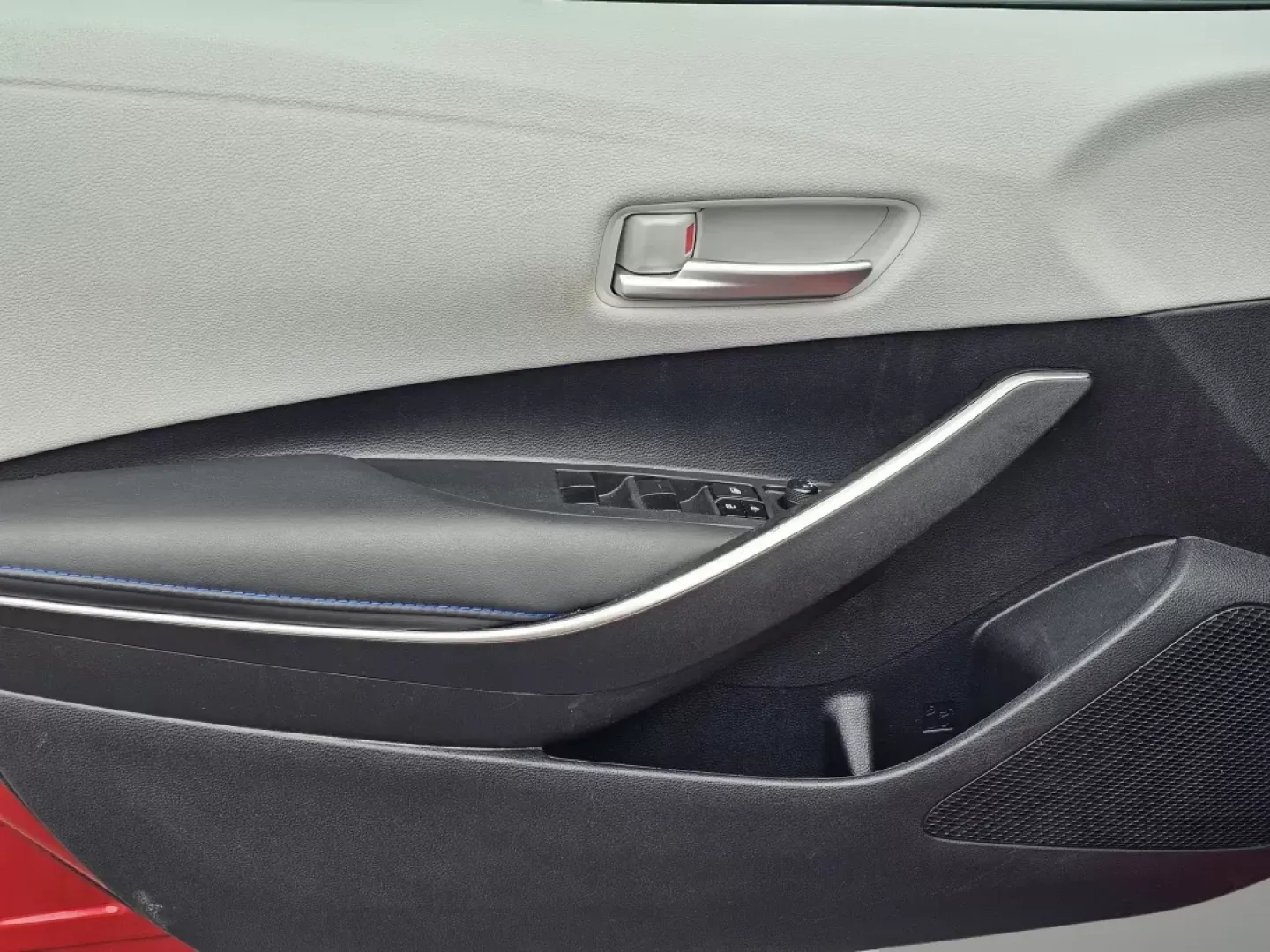 2021 Toyota Corolla SE (5YFS4MCE4MP) with an Other engine, located at 7000 Northlake Connector, Columbus, GA, 31904, (706) 987-8085, 32.524975, -84.978134 - **Experience the Freedom of the Open Road with the 2021 Toyota Corolla!**<br /> <br /> Are you looking for a reliable and efficient sedan that fits seamlessly into your busy lifestyle? Whether you're a commuter navigating the bustling streets of Phenix City or a growing family seeking a safe and com - Photo#8