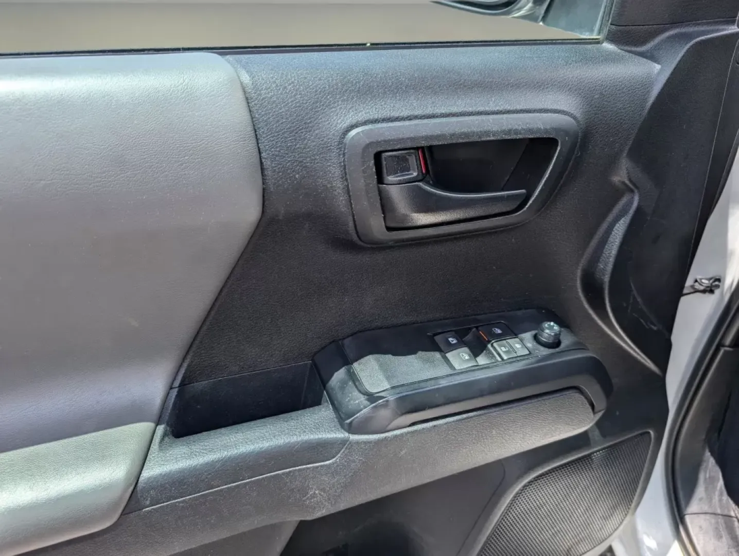 2021 Toyota Tacoma 2WD SR (3TYRX5GN4MT) with an Other engine, located at 521 Old Farm Lane Rd, Prattville, AL, 36066, (334) 325-1505, 32.482460, -86.416367 - **Adventure Awaits with the 2021 Toyota Tacoma SR Your Perfect Companion for Every Journey!**<br /> <br /> Are you ready to elevate your driving experience? Whether you're planning a weekend adventure, need a reliable vehicle for your daily commute, or require a pickup that can handle the demands o - Photo#8