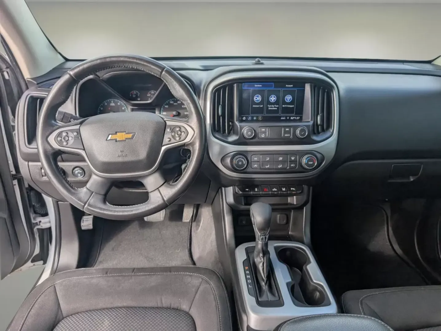 2022 /Jet Black Chevrolet Colorado 4WD LT (1GCGTCEN8N1) with an Other engine, located at 7000 Northlake Connector, Columbus, GA, 31904, (706) 987-8085, 32.524975, -84.978134 - **Explore New Heights with the 2022 Chevrolet Colorado at Gils Auto in Phenix City, AL!**<br /> <br /> Are you ready to elevate your adventures or tackle everyday errands with confidence? The 2022 Chevrolet Colorado Crew Cab Pickup is designed for those who crave versatility, making it perfect for g - Photo#12