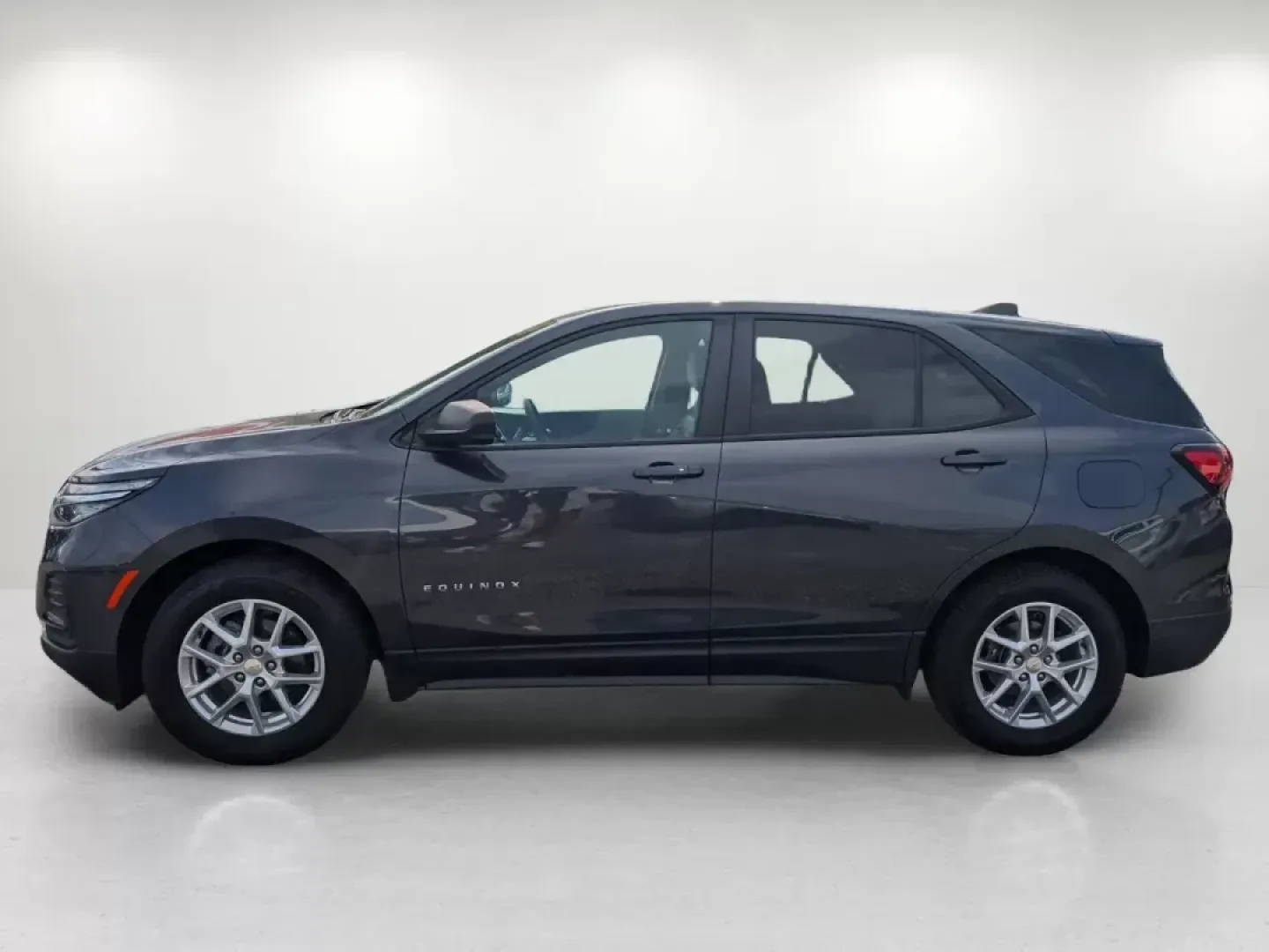 2022 /Medium Ash Gray Chevrolet Equinox LS (3GNAXHEV3NS) with an Turbocharged Gas I4 1.5L/92 engine, 6-Speed Automatic transmission, located at 3959 U.S. 80 W, Phenix City, AL, 36870, (334) 297-4885, 32.469296, -85.135185 - ### Discover Adventure and Comfort with the 2022 Chevrolet Equinox LS at Gils Auto - Phenix City<br /> <br /> Are you searching for the perfect vehicle to elevate your daily commute or weekend adventures? Look no further than the 2022 Chevrolet Equinox LS available at Gils Auto in Phenix City, AL! T - Photo#8