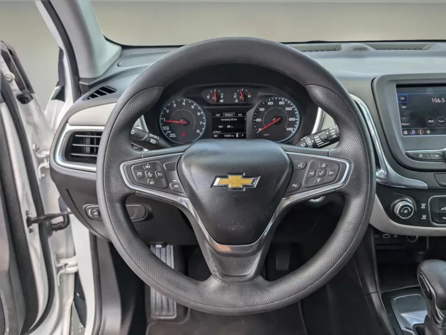 2022 /Medium Ash Gray Chevrolet Equinox LS (2GNAXHEV5N6) with an Turbocharged Gas I4 1.5L/92 engine, 6-Speed Automatic transmission, located at 3959 U.S. 80 W, Phenix City, AL, 36870, (334) 297-4885, 32.469296, -85.135185 - 2022 Chevrolet Equinox LS - Photo#16