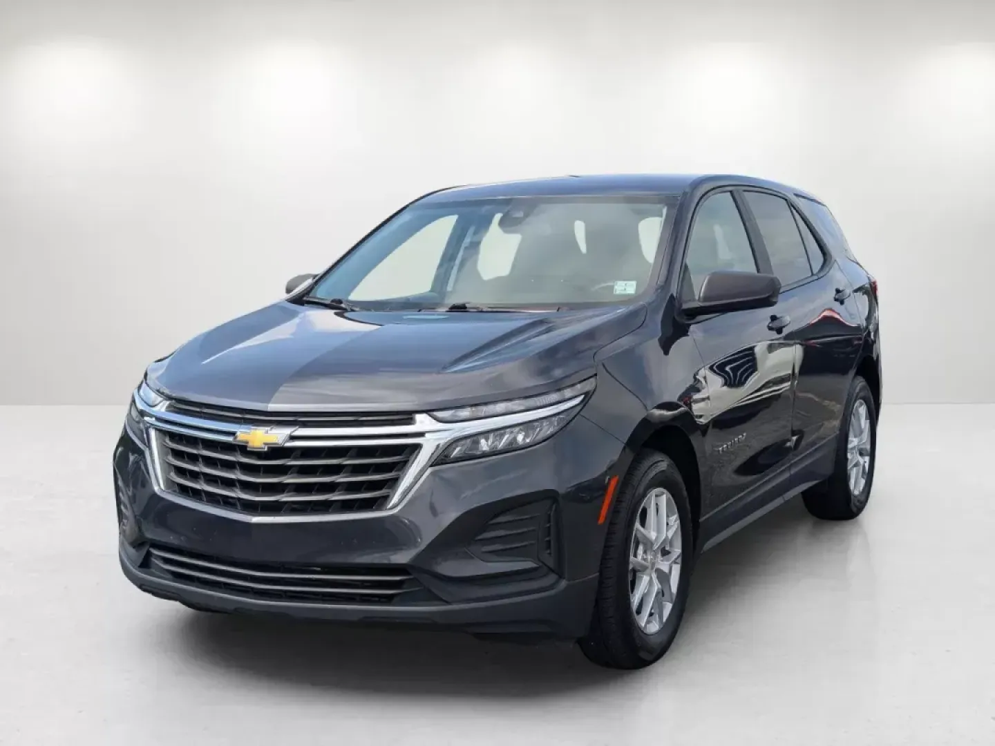 2022 /Medium Ash Gray Chevrolet Equinox LS (2GNAXHEV8N6) with an Turbocharged Gas I4 1.5L/92 engine, 6-Speed Automatic transmission, located at 3959 U.S. 80 W, Phenix City, AL, 36870, (334) 297-4885, 32.469296, -85.135185 - 2022 Chevrolet Equinox LS - Photo#1