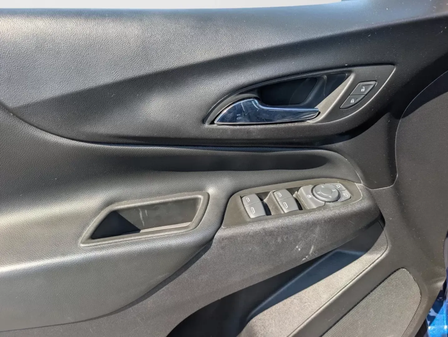 2022 /Jet Black Chevrolet Equinox LT (3GNAXUEV0NL) with an Other engine, located at 1430 Gateway Drive, Opelika, AL, 36801, (334) 239-0944, 32.637871, -85.409790 - **Explore the Open Road with the 2022 Chevrolet Equinox Your Perfect Adventure Companion!**<br /> <br /> Are you searching for the ideal vehicle that can transition seamlessly from weekday commutes to weekend escapades? Look no further than the stunning 2022 Chevrolet Equinox LT available now at Gi - Photo#8