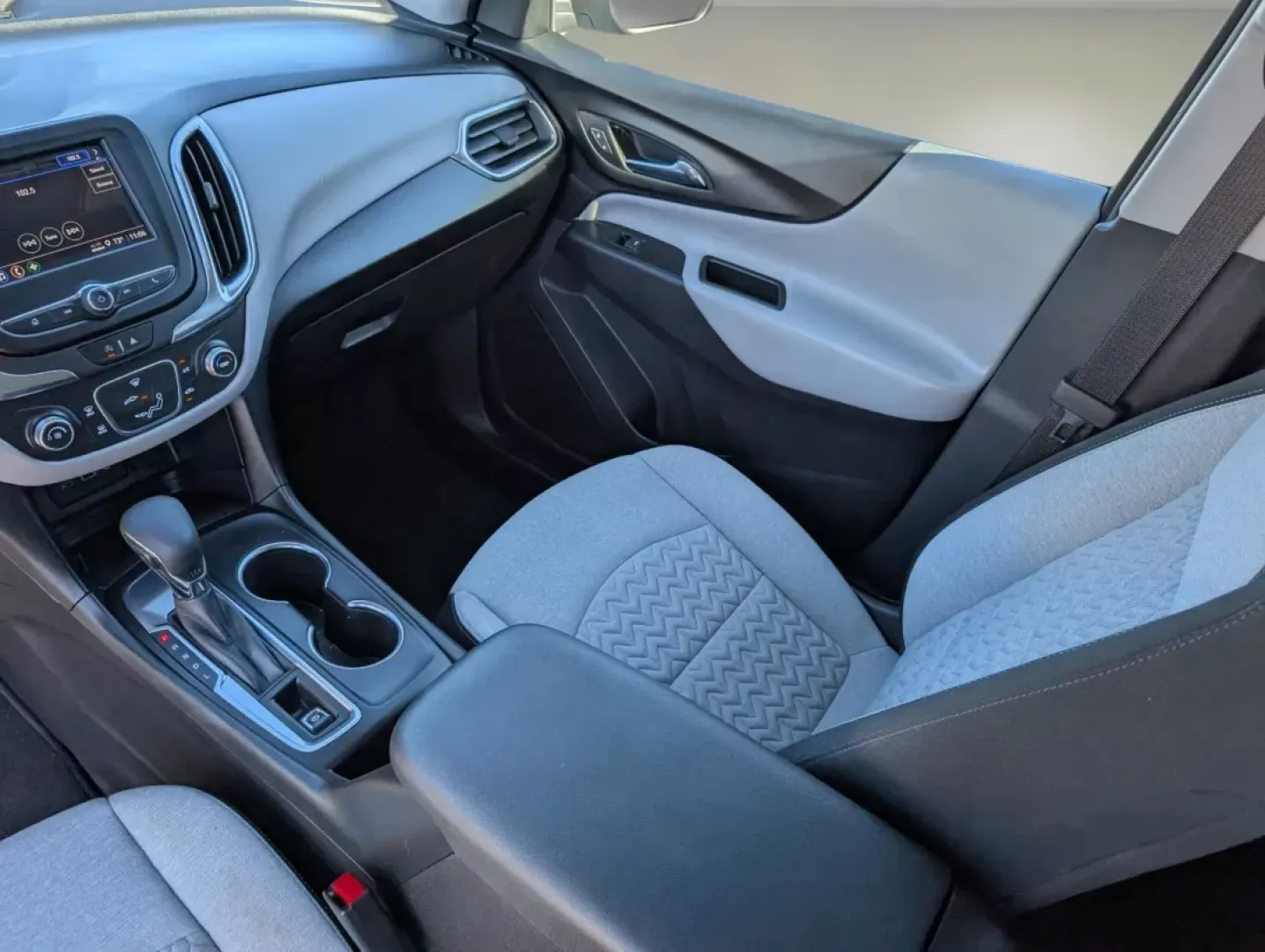 2022 /Medium Ash Gray Chevrolet Equinox LS (3GNAXHEV9NS) with an Other engine, located at 5115 14th Ave., Columbus, GA, 31904, (706) 323-0345, 32.511494, -84.971046 - **Discover Your Perfect Adventure Companion: 2022 Chevrolet Equinox LS at Gils Auto!**<br /> <br /> Are you in search of a reliable SUV that fits seamlessly into your active lifestyle? Look no further than the 2022 Chevrolet Equinox LS, now available at Gils Auto in Phenix City, AL. This versatile s - Photo#16