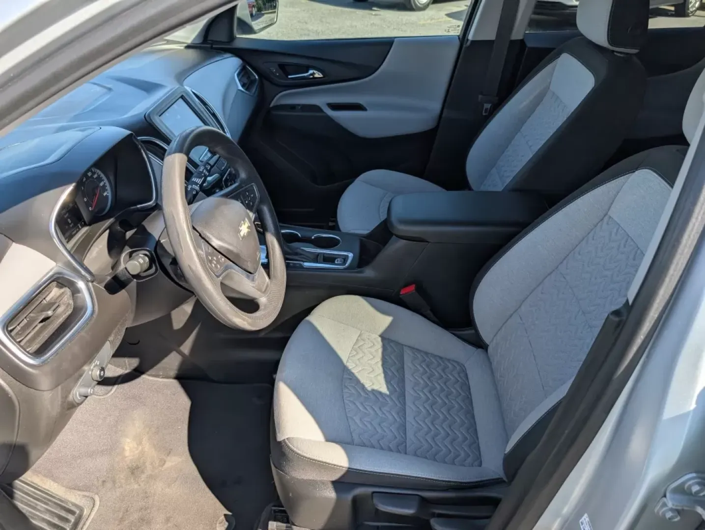 2022 /Medium Ash Gray Chevrolet Equinox LS (2GNAXHEV7N6) with an Other engine, located at 804 22nd Ave, Phenix City, AL, 36870, (334) 297-1860, 32.484749, -85.024475 - **Elevate Your Everyday Adventures with the 2022 Chevrolet Equinox LS at Gils Auto - Phenix City!**<br /> <br /> Are you looking for a versatile SUV that adapts to your dynamic lifestyle? The 2022 Chevrolet Equinox LS is your ideal companion, perfectly suited for growing families, daily commuters, a - Photo#12