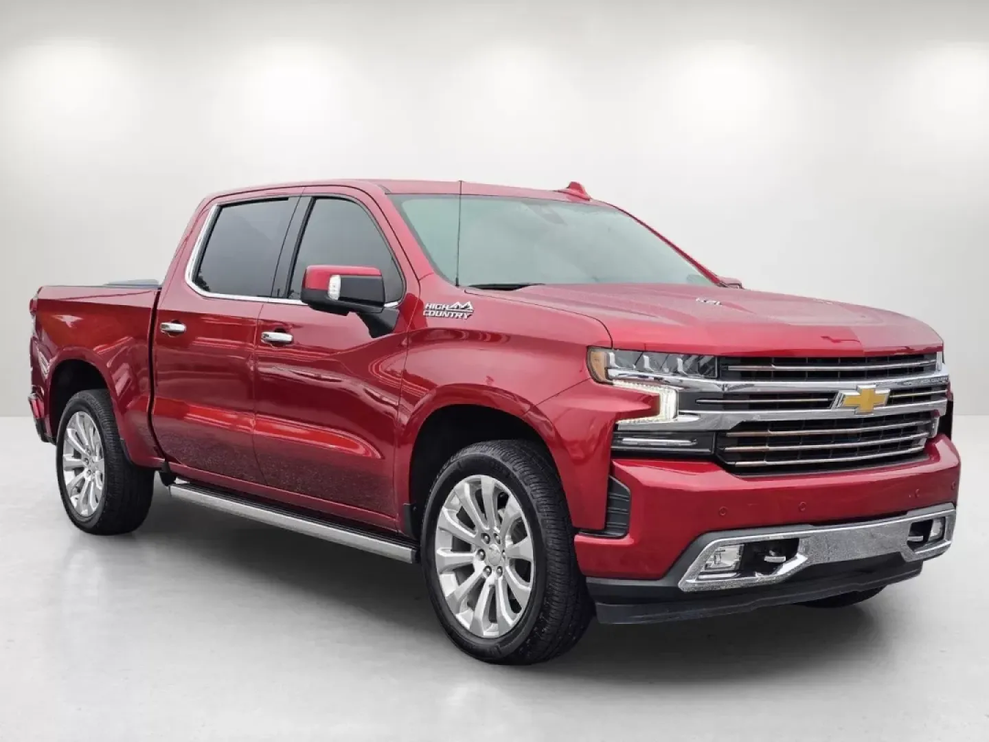 2022 /Jet Black Chevrolet Silverado 1500 LTD High Country (1GCUYHEL5NZ) with an Other engine, located at 7000 Northlake Connector, Columbus, GA, 31904, (706) 987-8085, 32.524975, -84.978134 - **Elevate Your Adventures with the 2022 Chevrolet Silverado 1500 LTD High Country!**<br /> <br /> Are you ready to take your outdoor adventures and daily drives to the next level? The 2022 Chevrolet Silverado 1500 LTD High Country, available at Gils Auto in Phenix City, AL, is the perfect companion - Photo#2