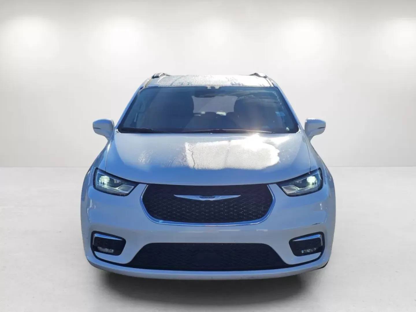 2022 Bright White Clearcoat /Black/Alloy/Black Chrysler Pacifica Touring L (2C4RC1BG2NR) with an Other engine, located at 7000 Northlake Connector, Columbus, GA, 31904, (706) 987-8085, 32.524975, -84.978134 - ### Elevate Your Family Adventures with the 2022 Chrysler Pacifica at Gils Auto - Phenix City!<br /> <br /> Are you ready to transform your family outings and daily commutes into extraordinary journeys? The 2022 Chrysler Pacifica is here to elevate your adventures, making it the perfect vehicle for - Photo#1