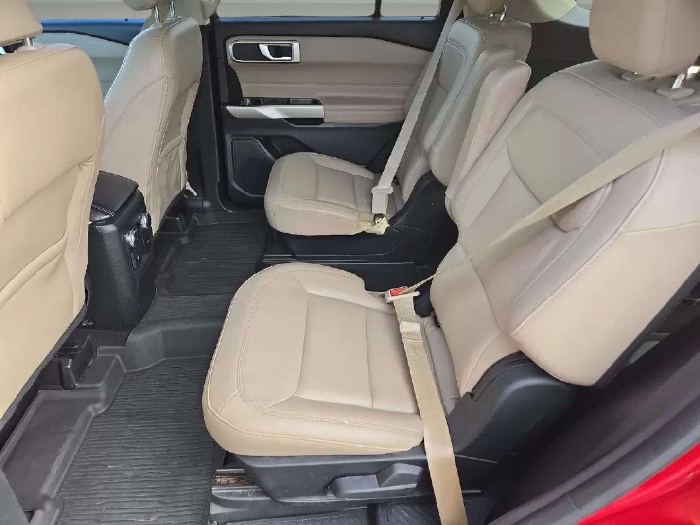 2022 Ford Explorer XLT (1FMSK7DH0NG) with an Other engine, located at 5115 14th Ave., Columbus, GA, 31904, (706) 323-0345, 32.511494, -84.971046 - Are you ready to elevate your family's adventures or tackle your daily commute with style and comfort? Look no further than this stunning 2022 Ford Explorer XLT, available now at Gils Auto in Phenix City, AL. Perfectly designed for those who seek versatility without compromising on luxury, this SUV - Photo#12