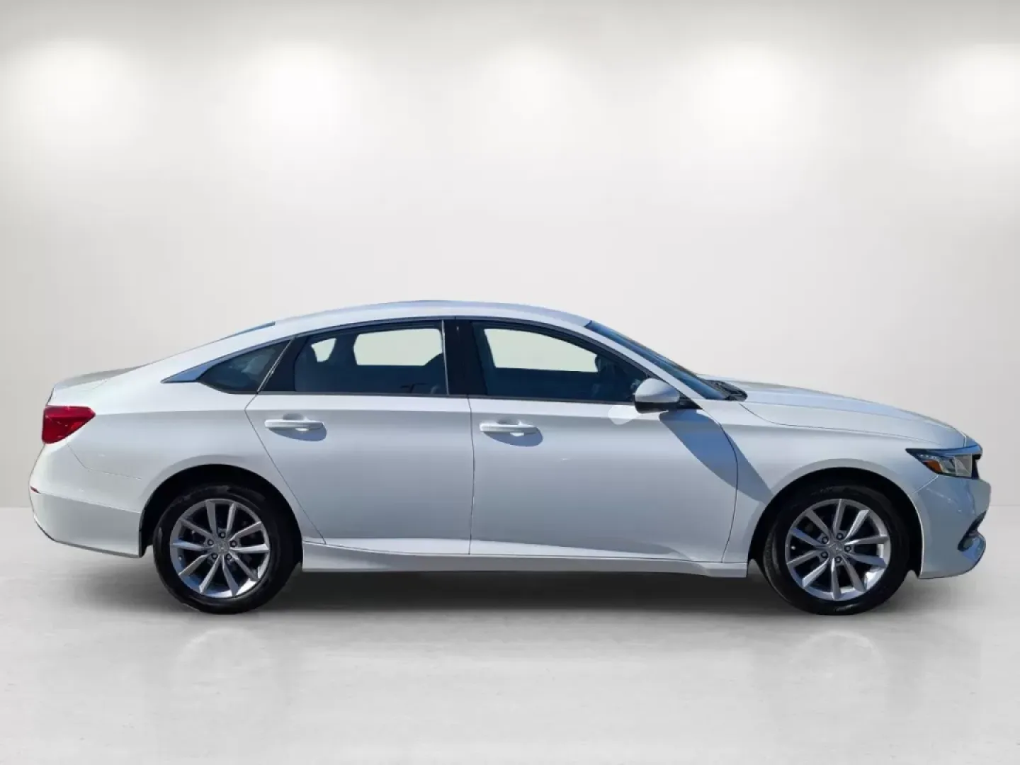 2022 Honda Accord Sedan LX (1HGCV1F12NA) with an Other engine, located at 1430 Gateway Drive, Opelika, AL, 36801, (334) 239-0944, 32.637871, -85.409790 - 2022 Honda Accord Sedan LX - Photo#3