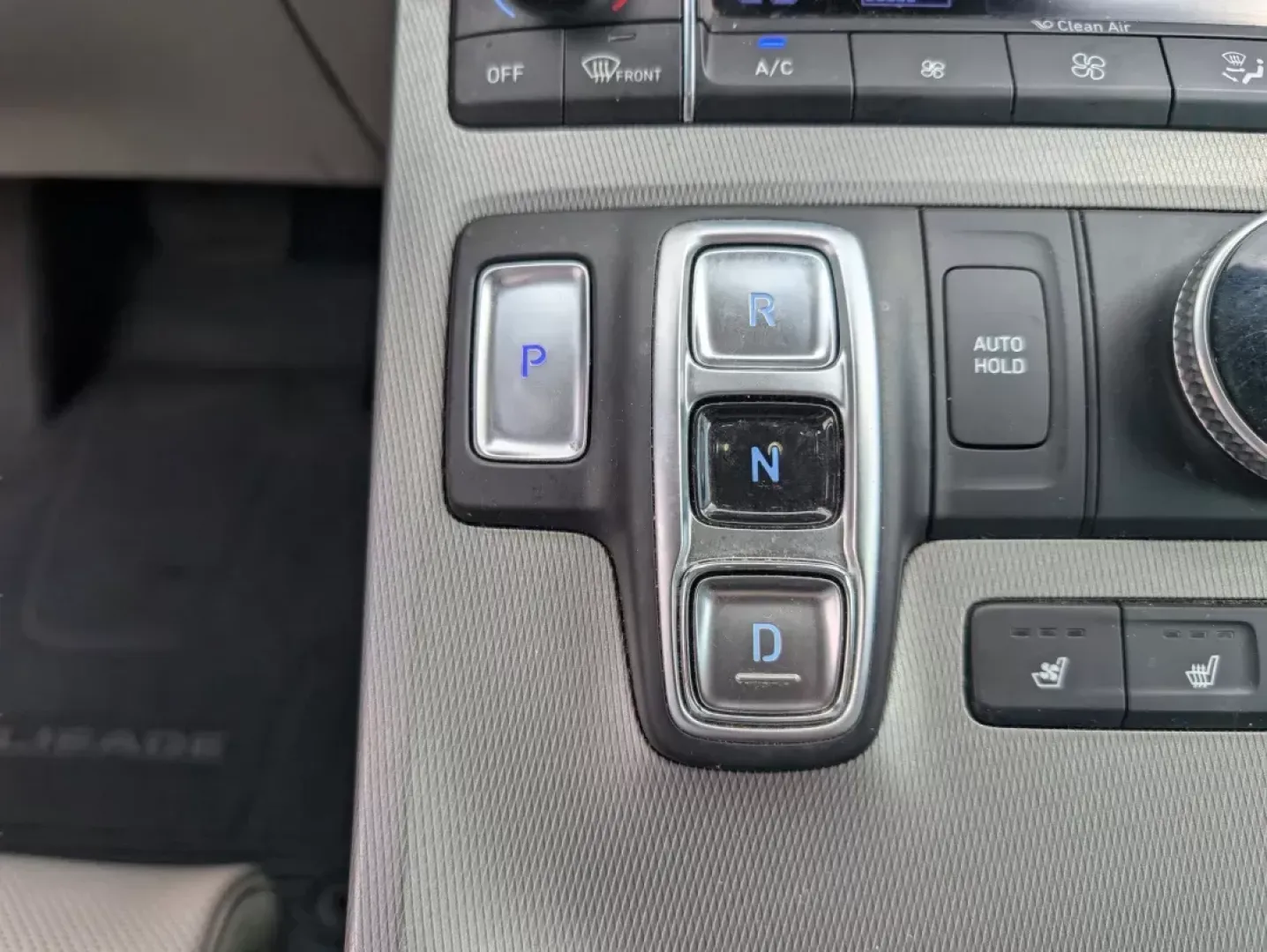 2022 /Navy/Beige Hyundai Palisade Limited (KM8R54HE9NU) with an Other engine, located at 7000 Northlake Connector, Columbus, GA, 31904, (706) 987-8085, 32.524975, -84.978134 - **Experience Family Adventures in Style with the 2022 Hyundai Palisade Limited at Gils Auto - Columbus #2!**<br /> <br /> Are you searching for the perfect family SUV that not only accommodates your lifestyle but also looks stunning doing it? Look no further than this 2022 Hyundai Palisade Limited, - Photo#14