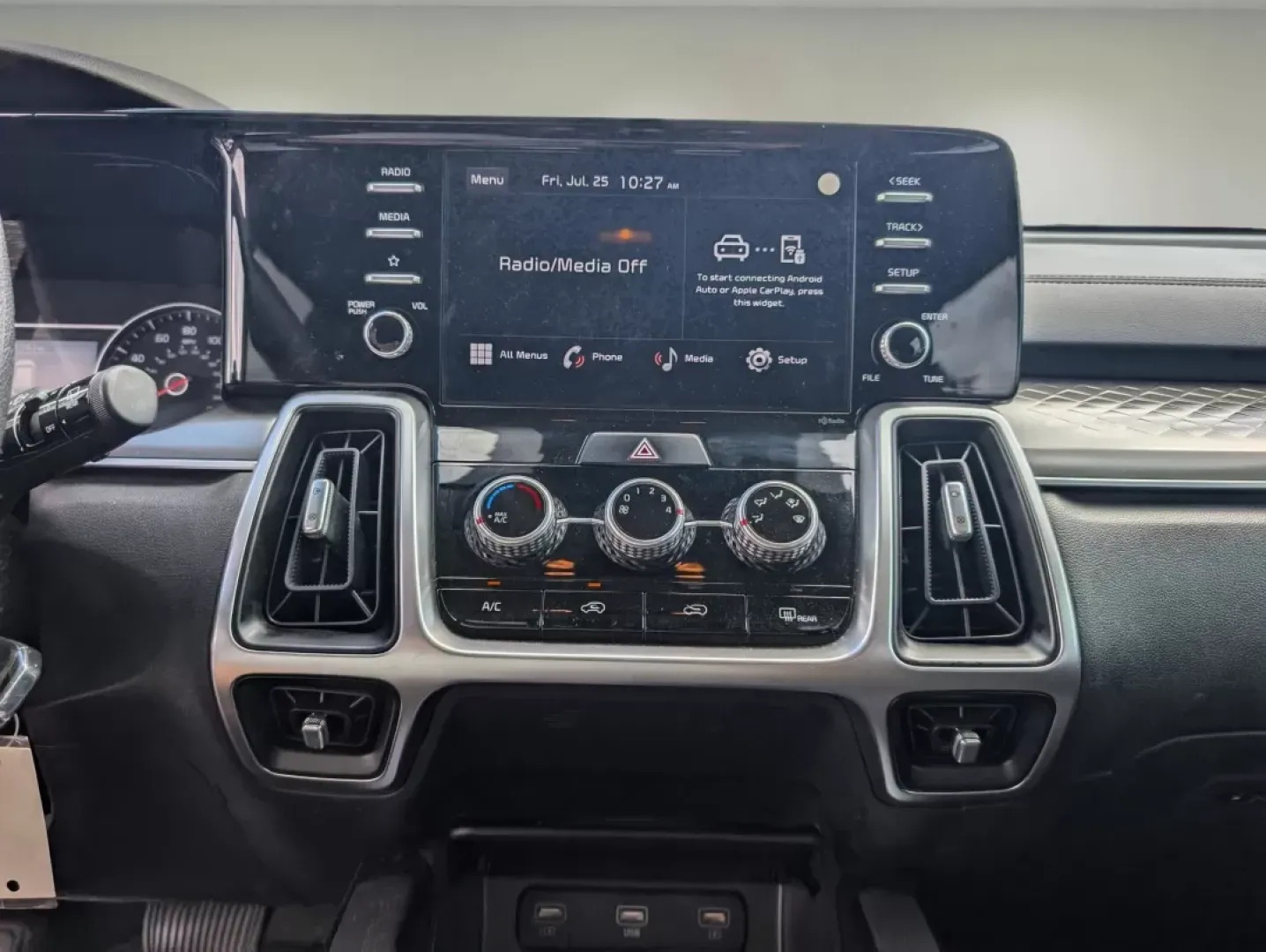 2022 /Black Kia Sorento LX (5XYRG4LC6NG) with an Other engine, located at 5115 14th Ave., Columbus, GA, 31904, (706) 323-0345, 32.511494, -84.971046 - **Discover Adventure in the 2022 Kia Sorento LX Perfect for Families and Weekend Explorers!**<br /> <br /> Embrace every journey with the 2022 Kia Sorento LX, a versatile SUV designed to cater to growing families and adventurous individuals alike. Whether you're planning a weekend getaway to Lake H - Photo#13