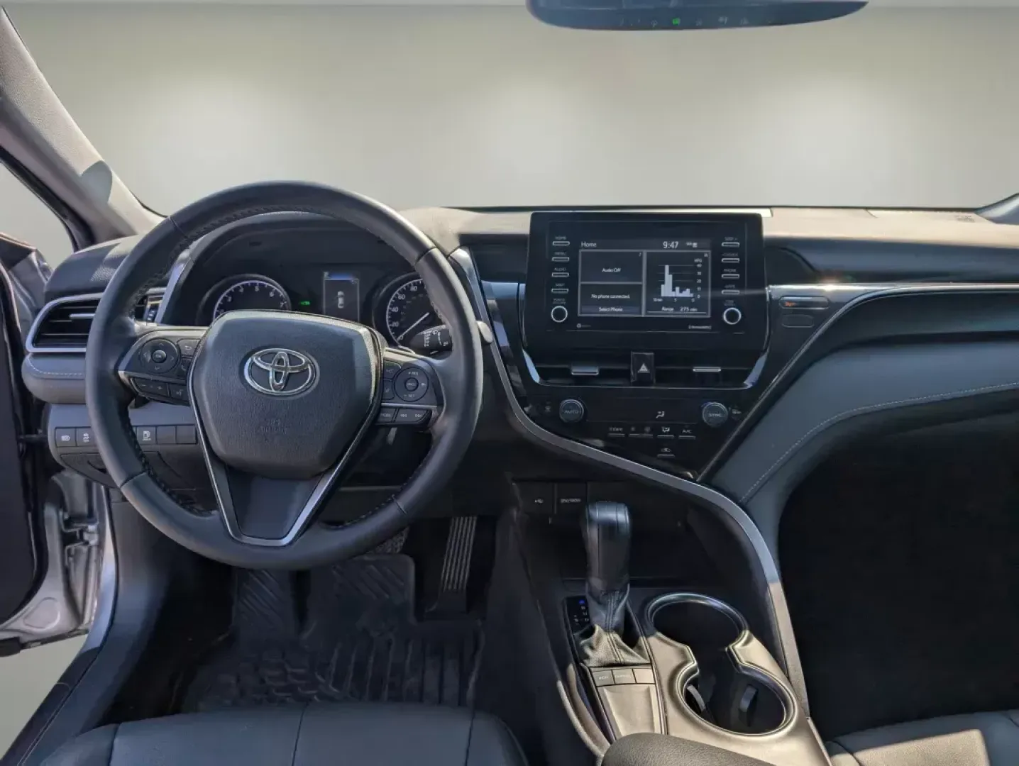 2022 Toyota Camry SE (4T1T11AK3NU) with an Regular Unleaded I-4 2.5 L/152 engine, 8-Speed Automatic w/OD transmission, located at 7000 Northlake Connector, Columbus, GA, 31904, (706) 987-8085, 32.524975, -84.978134 - 2022 Toyota Camry SE - Photo#11