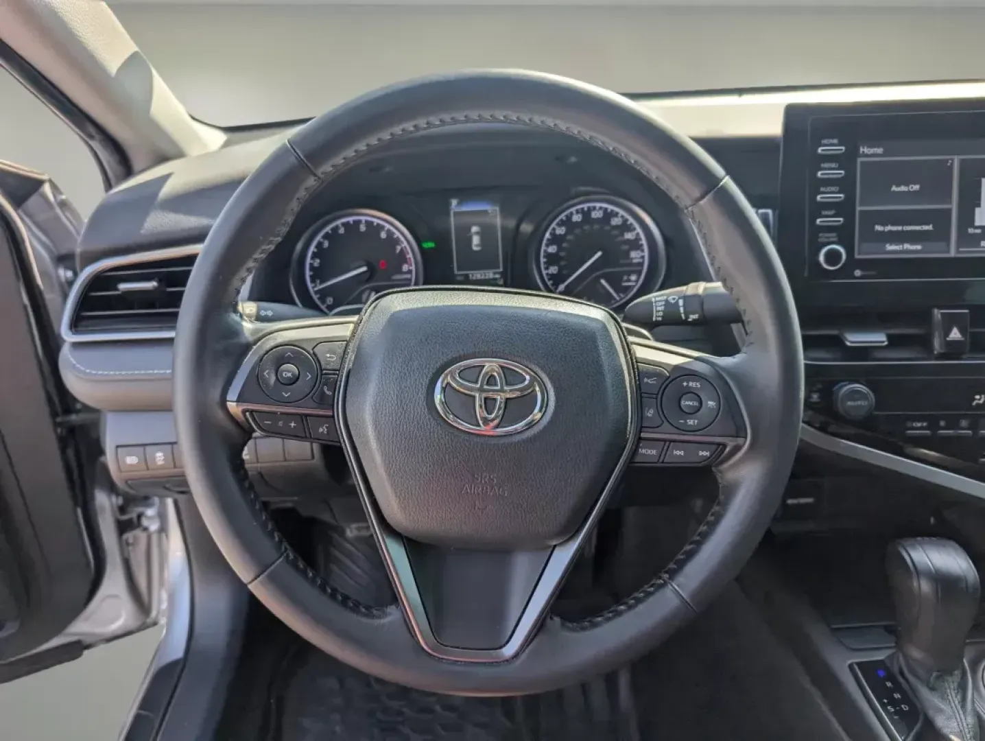 2022 Toyota Camry SE (4T1T11AK3NU) with an Regular Unleaded I-4 2.5 L/152 engine, 8-Speed Automatic w/OD transmission, located at 7000 Northlake Connector, Columbus, GA, 31904, (706) 987-8085, 32.524975, -84.978134 - 2022 Toyota Camry SE - Photo#14