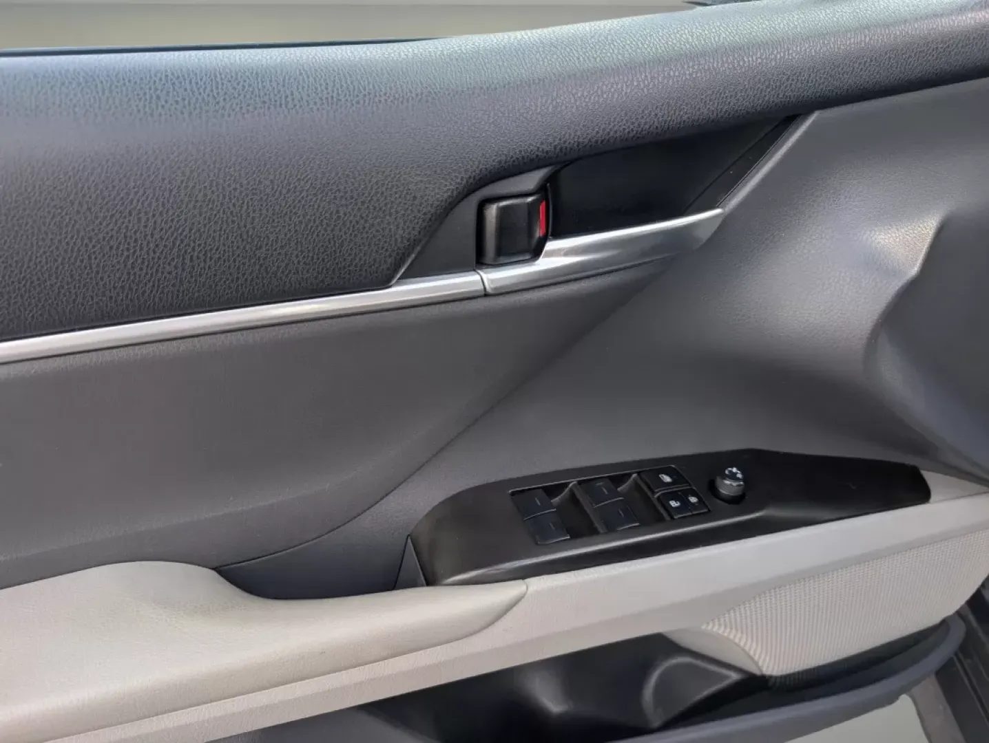 2023 Toyota Camry LE (4T1C11AKXPU) with an Other engine, located at 521 Old Farm Lane Rd, Prattville, AL, 36066, (334) 325-1505, 32.482460, -86.416367 - **Discover the Perfect Balance of Style and Functionality with the 2023 Toyota Camry LE at Gils Auto!**<br /> <br /> If you're in the market for a reliable, stylish sedan that effortlessly transitions from daily commutes to family outings, look no further than the 2023 Toyota Camry LE available at G - Photo#8