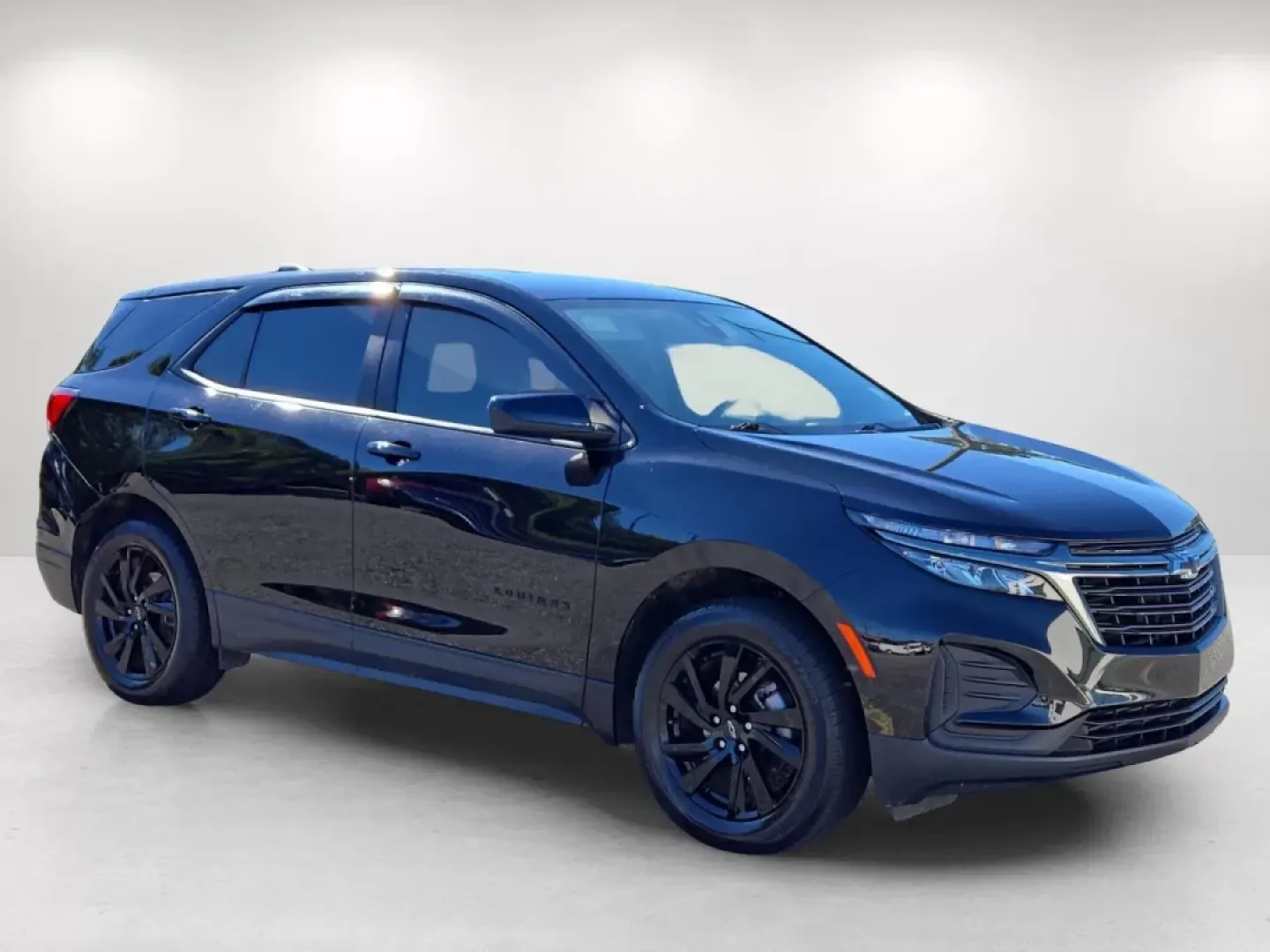 2024 /Medium Ash Gray Chevrolet Equinox LS (3GNAXHEG5RL) with an Other engine, located at 3959 U.S. 80 W, Phenix City, AL, 36870, (334) 297-4885, 32.469296, -85.135185 - Are you ready to elevate your daily commute or embark on weekend adventures? The 2024 Chevrolet Equinox LS, available at Gils Auto in Phenix City, AL, is the perfect blend of style, comfort, and functionality. Whether you're a growing family seeking a spacious SUV or a budget-conscious buyer looking - Photo#2