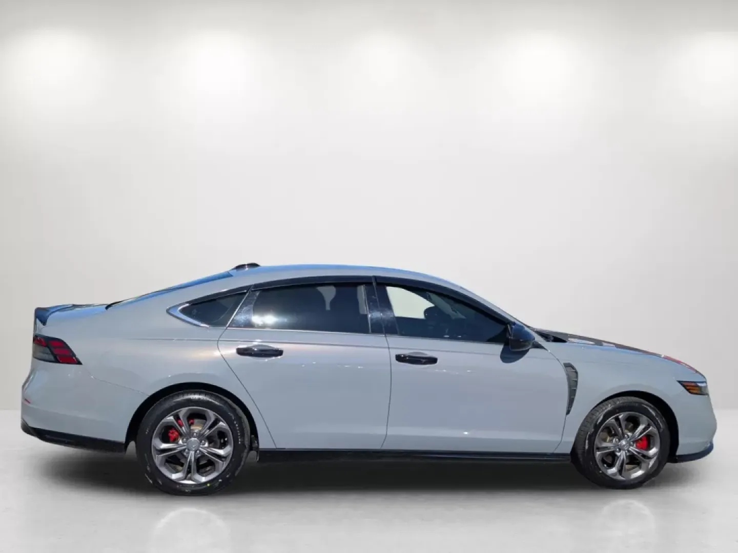 2024 Honda Accord Hybrid EX-L (1HGCY2F6XRA) with an Other engine, located at 3959 U.S. 80 W, Phenix City, AL, 36870, (334) 297-4885, 32.469296, -85.135185 - Looking for a vehicle that can seamlessly fit into your active lifestyle? The 2024 Honda Accord Hybrid EX-L is the perfect companion for both your daily commutes and weekend adventures. Whether you're a growing family heading to the park in nearby Phenix City or a budget-conscious buyer seeking a re - Photo#3